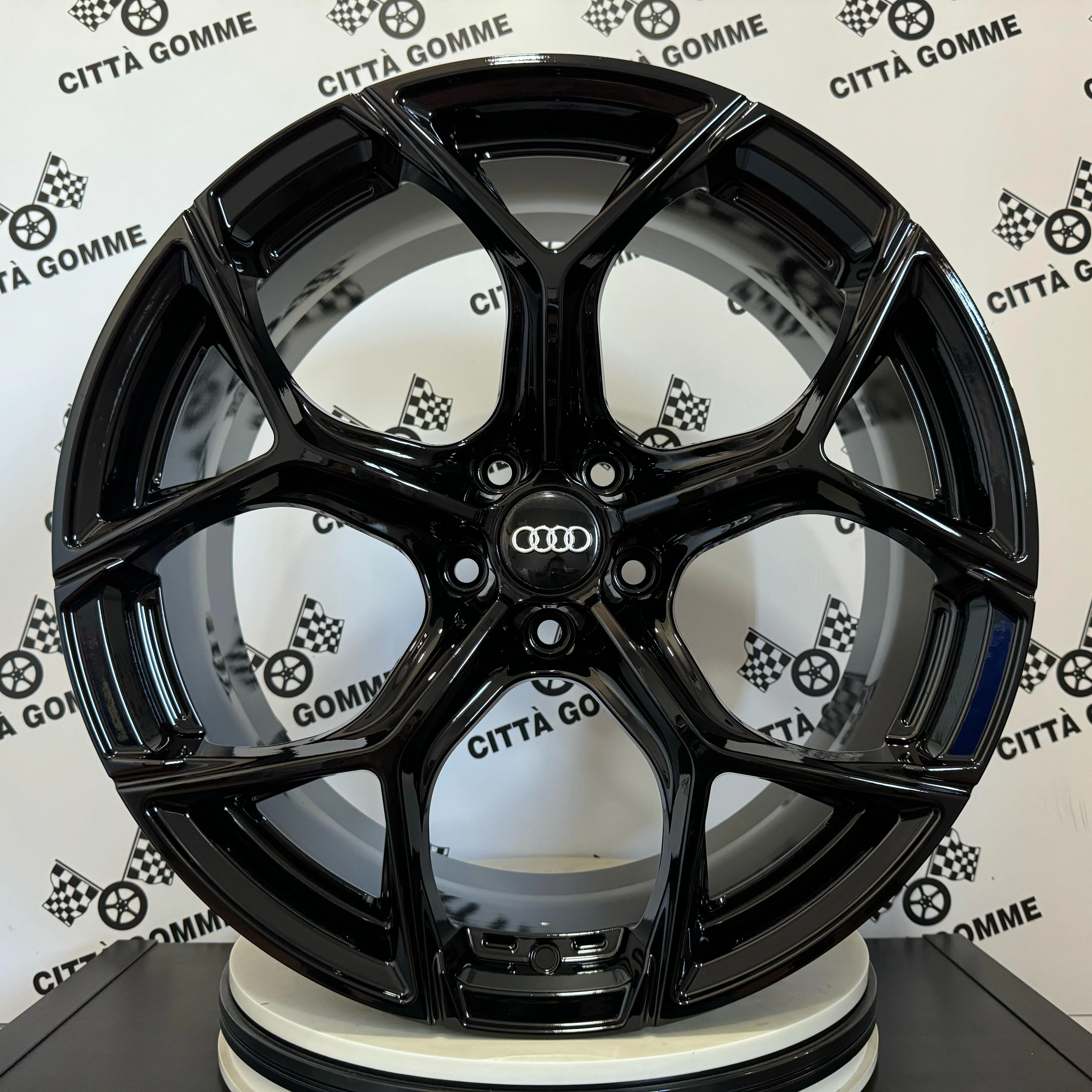 4 Cerchi in lega FANCY per AUDI A3 A4 A5 A6 A7 A8 Q2 Q3 Q4 Q5 Q7 Q8 TT - Image 3