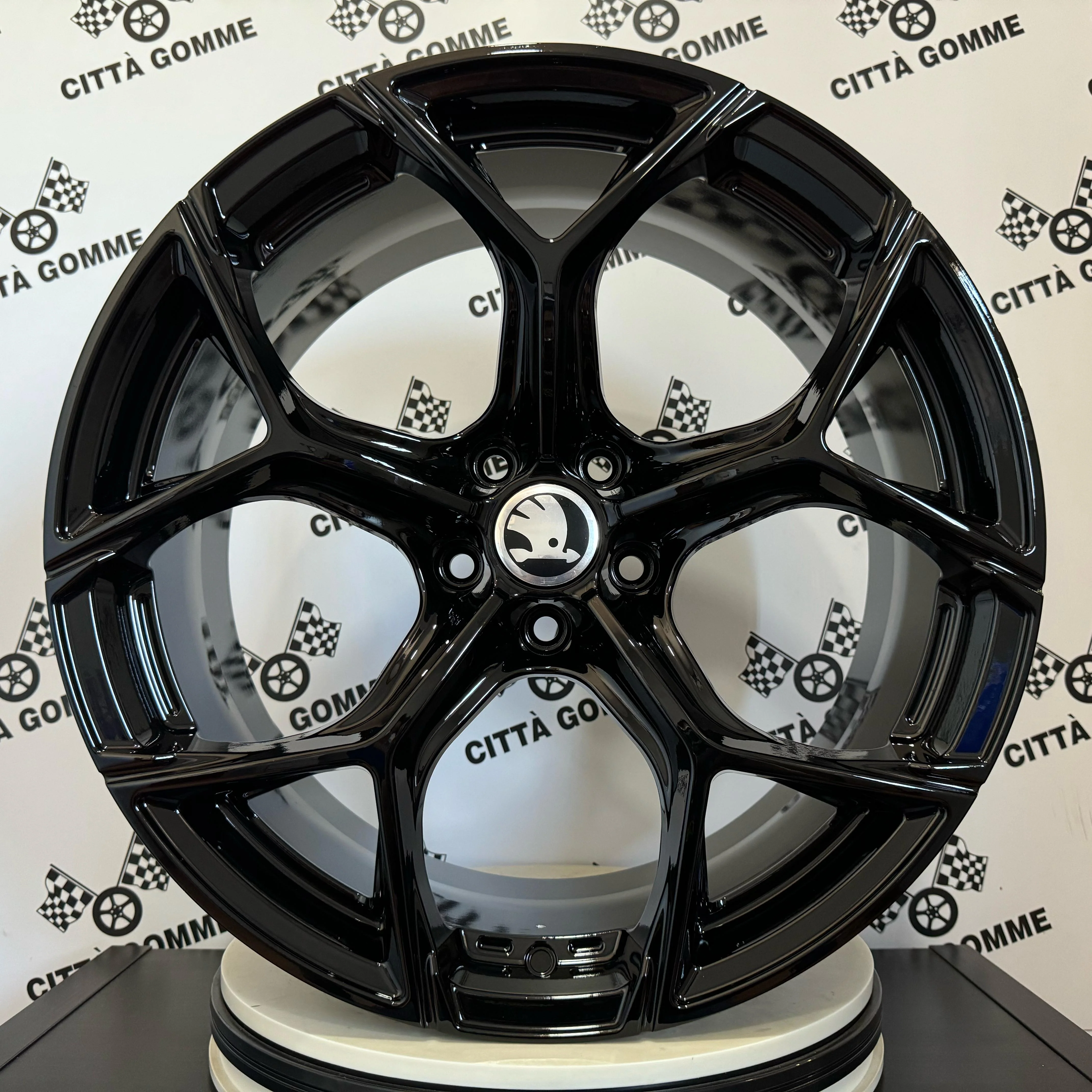 4 Cerchi in lega FANCY per SKODA SUPERB KAROQ OCTAVIA KODIAQ YETI ENYAQ - Image 3