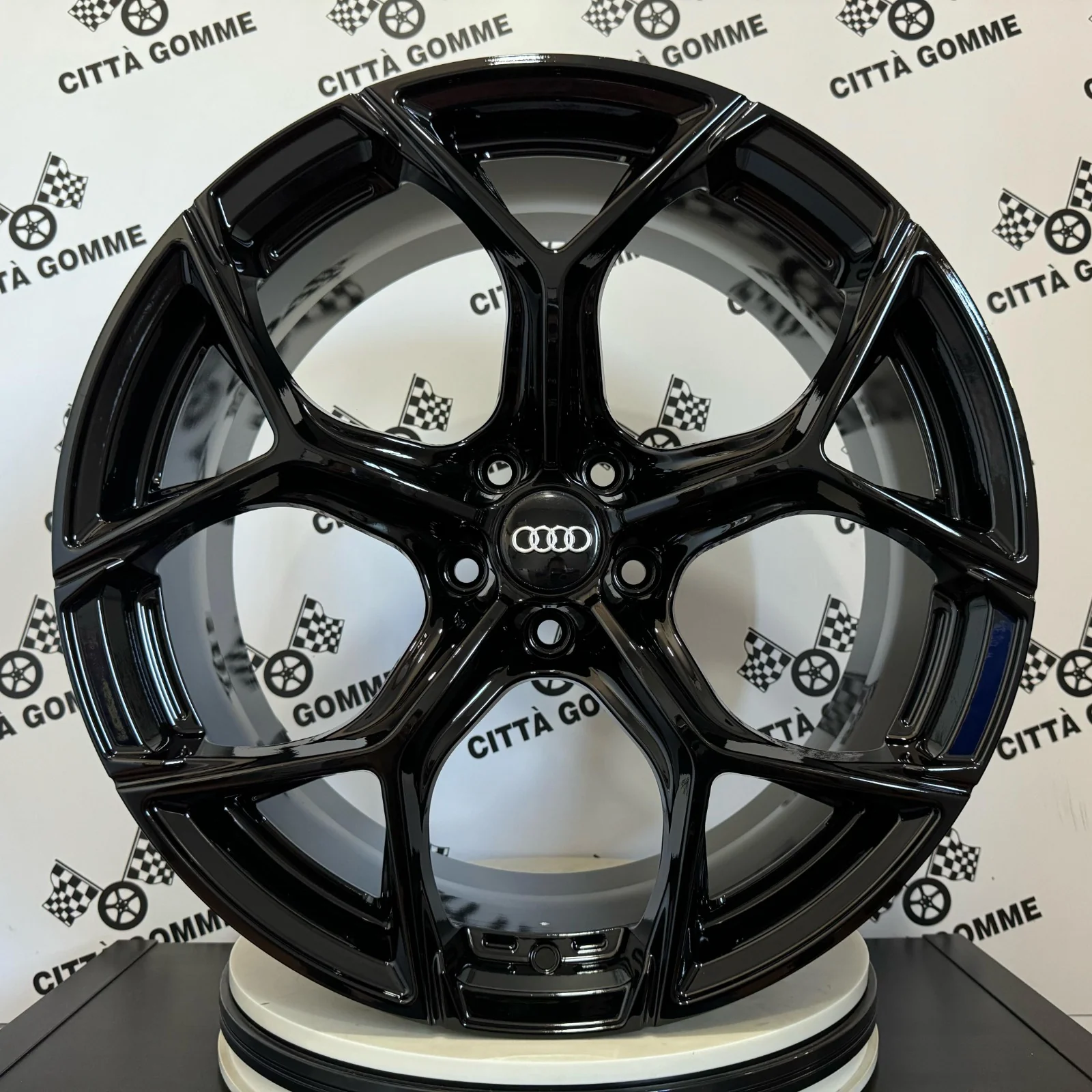 4 Cerchi in lega ULTRIVITY per AUDI A3 A4 A5 A6 A7 A8 Q2 Q3 Q4 Q5 Q7 Q8 TT - Image 3