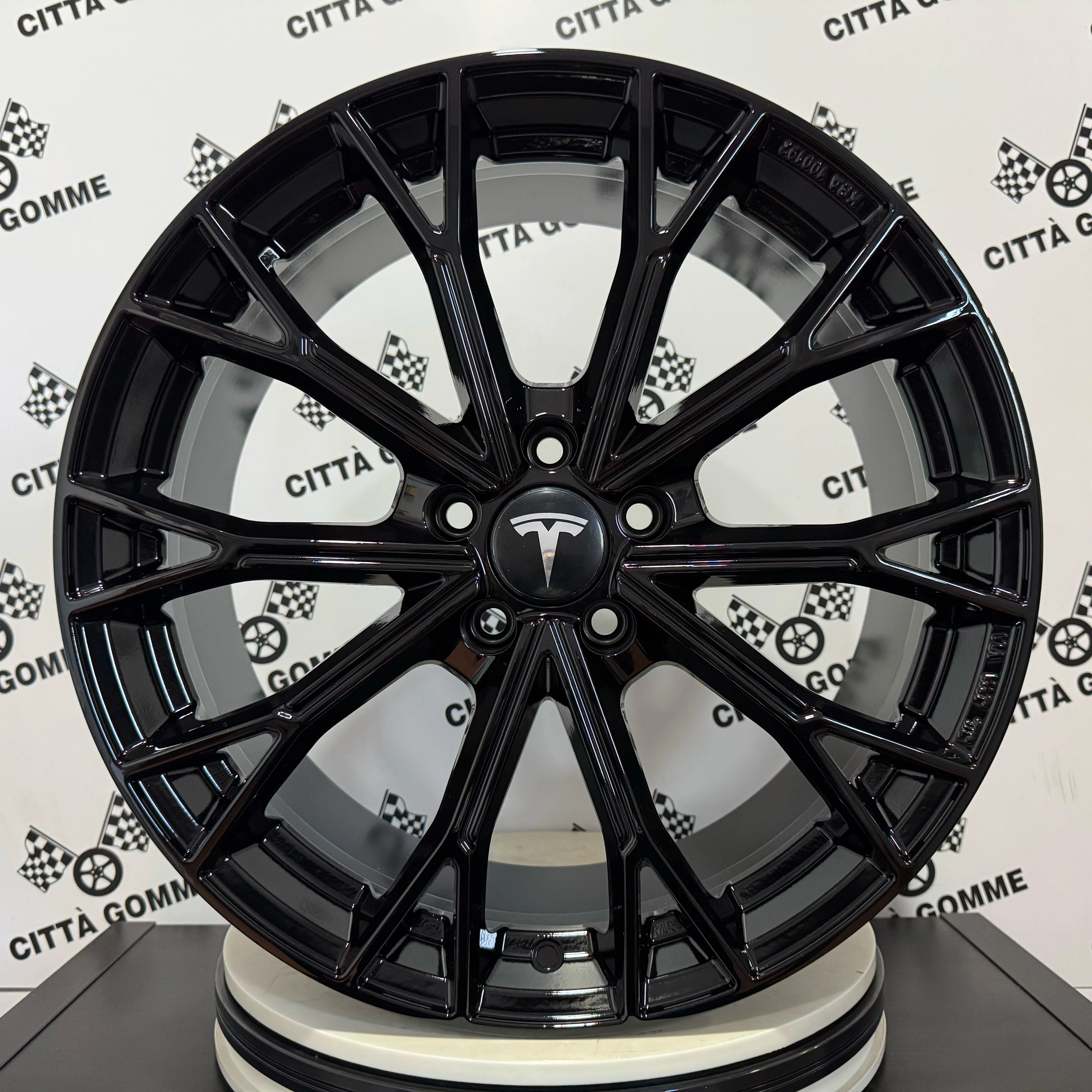 SET 4 Cerchi in lega ASPHALT per TESLA MODEL Y MODEL 3 - Image 2