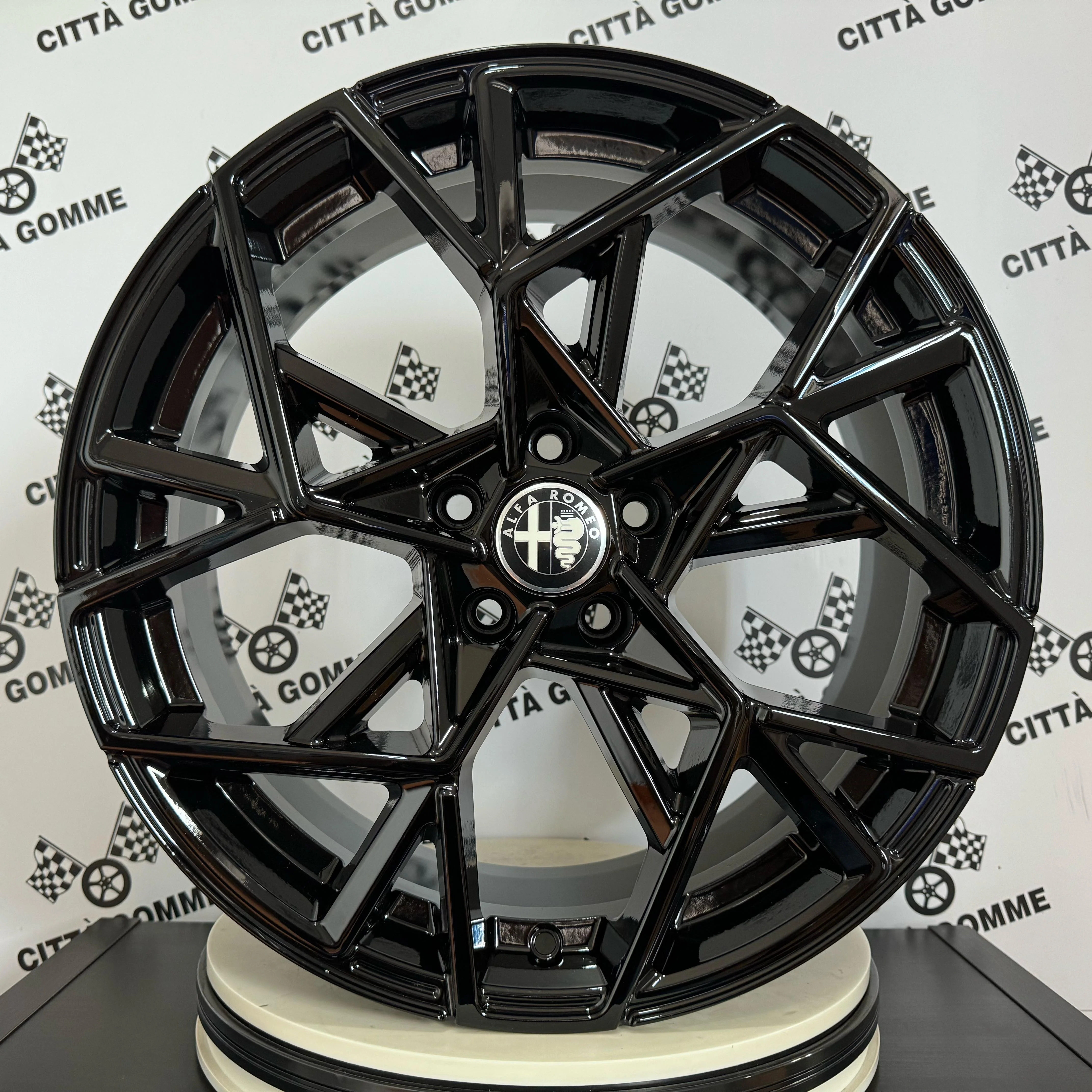 Set 4 Cerchi in lega Cartesio per Alfa Giulia Stelvio Giulietta Tonale 159 Brera - Image 4