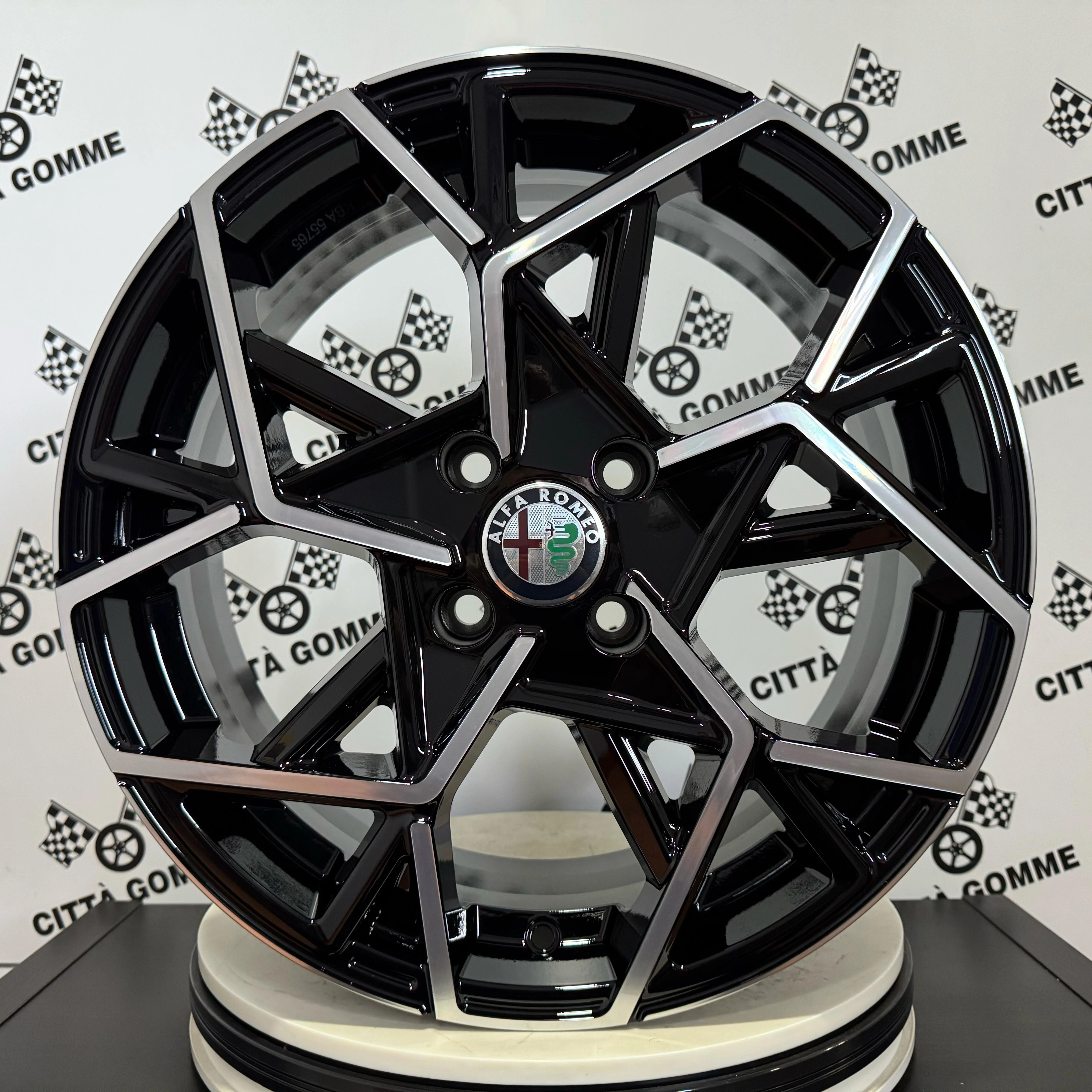 Set 4 Cerchi in lega Cartesio per Alfa Romeo Mito - Image 2