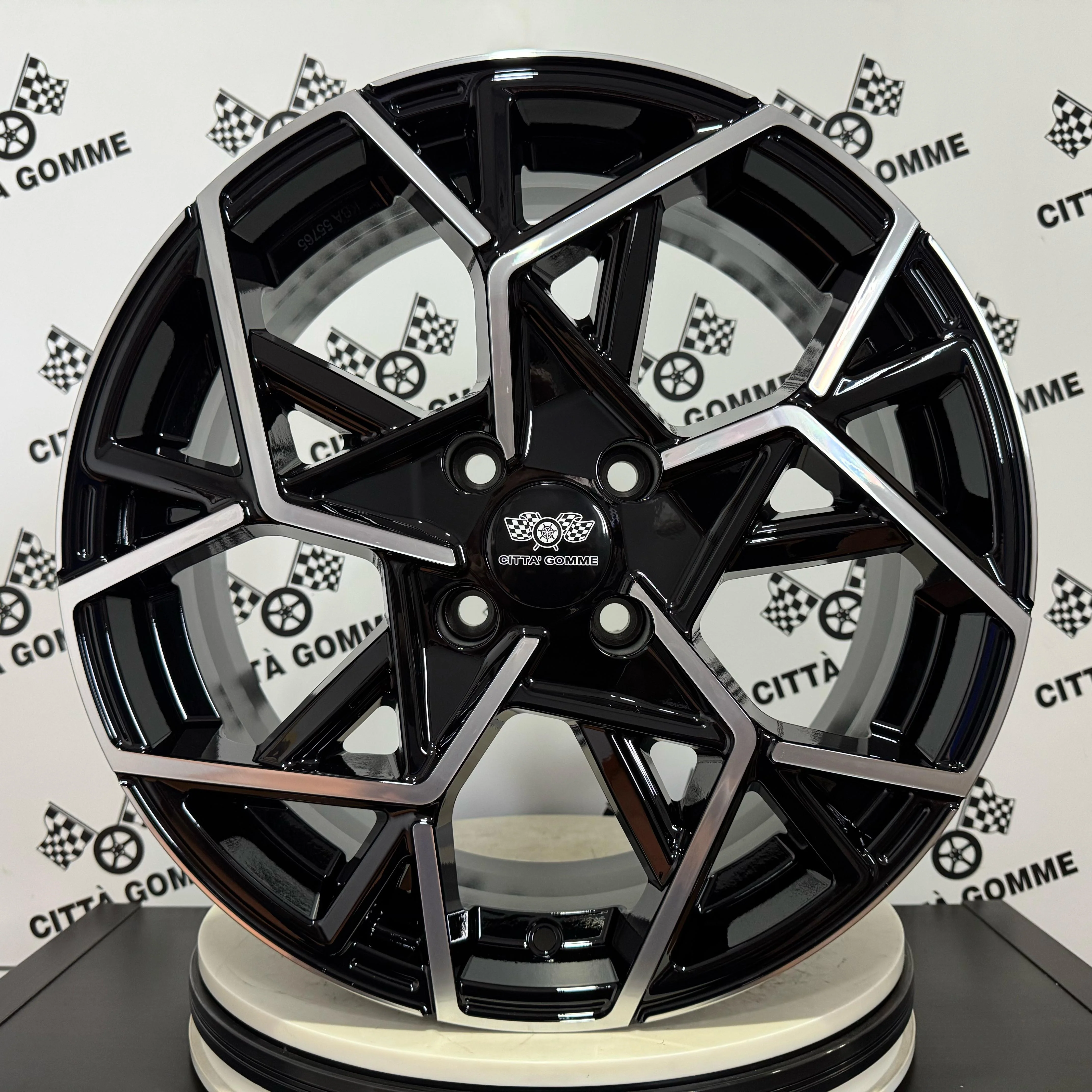 Set 4 Cerchi in lega Cartesio per Alfa Romeo Mito - Image 3