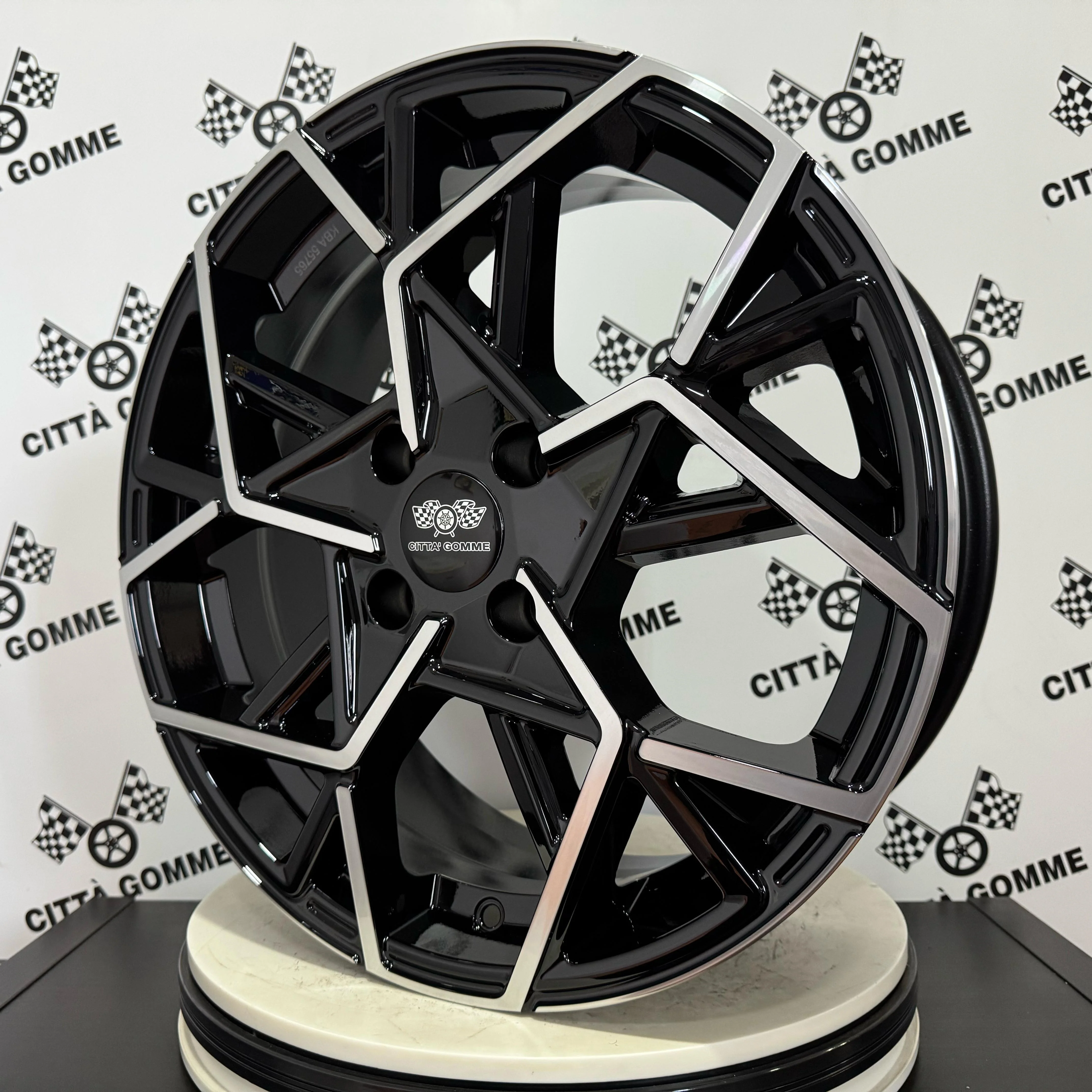 Set 4 Cerchi in lega Cartesio per Alfa Romeo Mito - Image 4