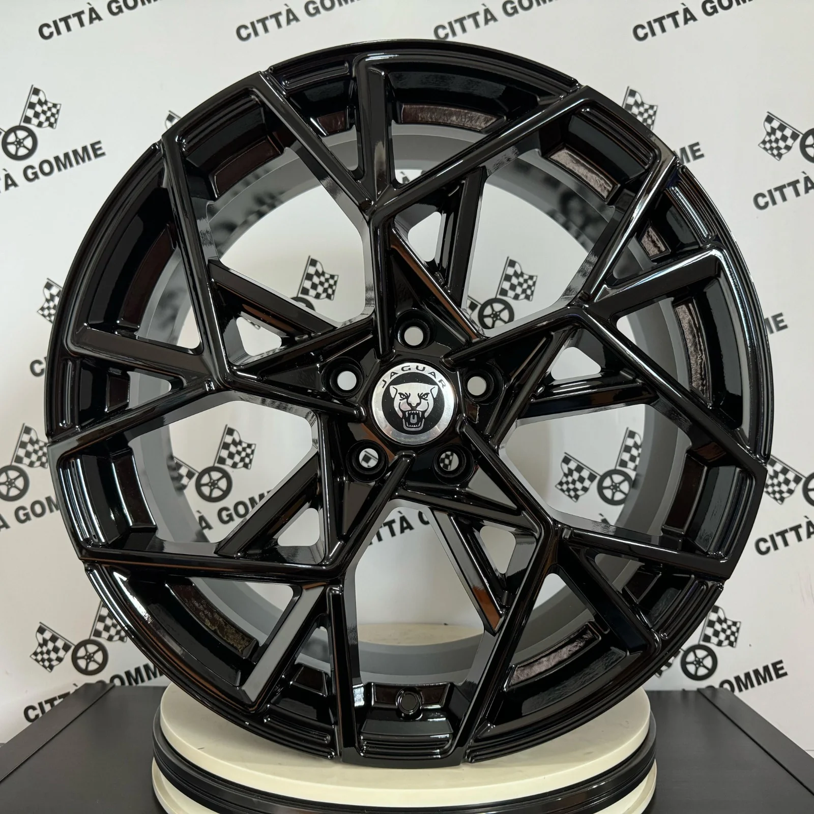Set 4 Cerchi in lega Cartesio per Jaguar X-Type S-Type XE XF XJ E-Pace - Image 3