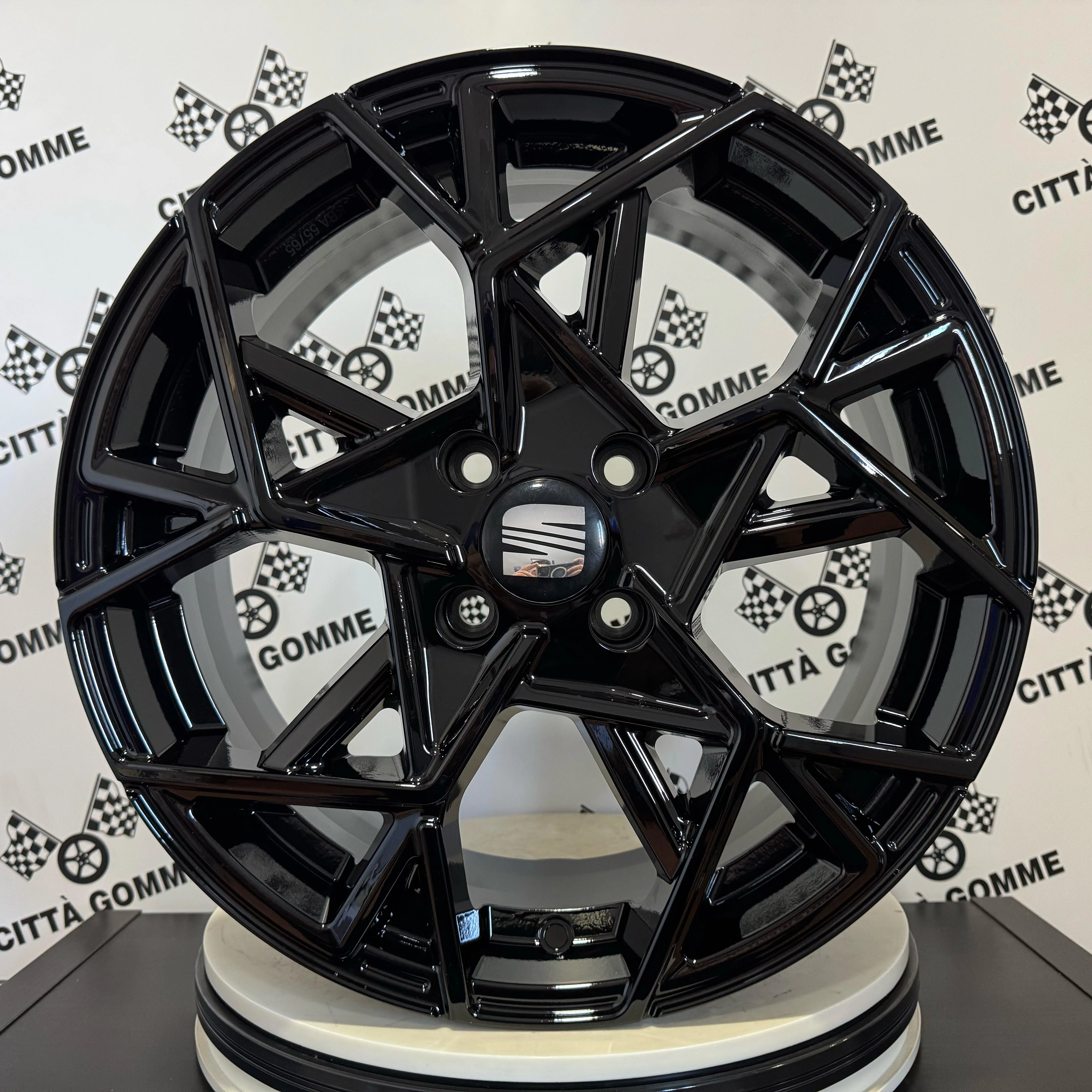 Set 4 Cerchi in lega Cartesio per Seat Mii - Image 7
