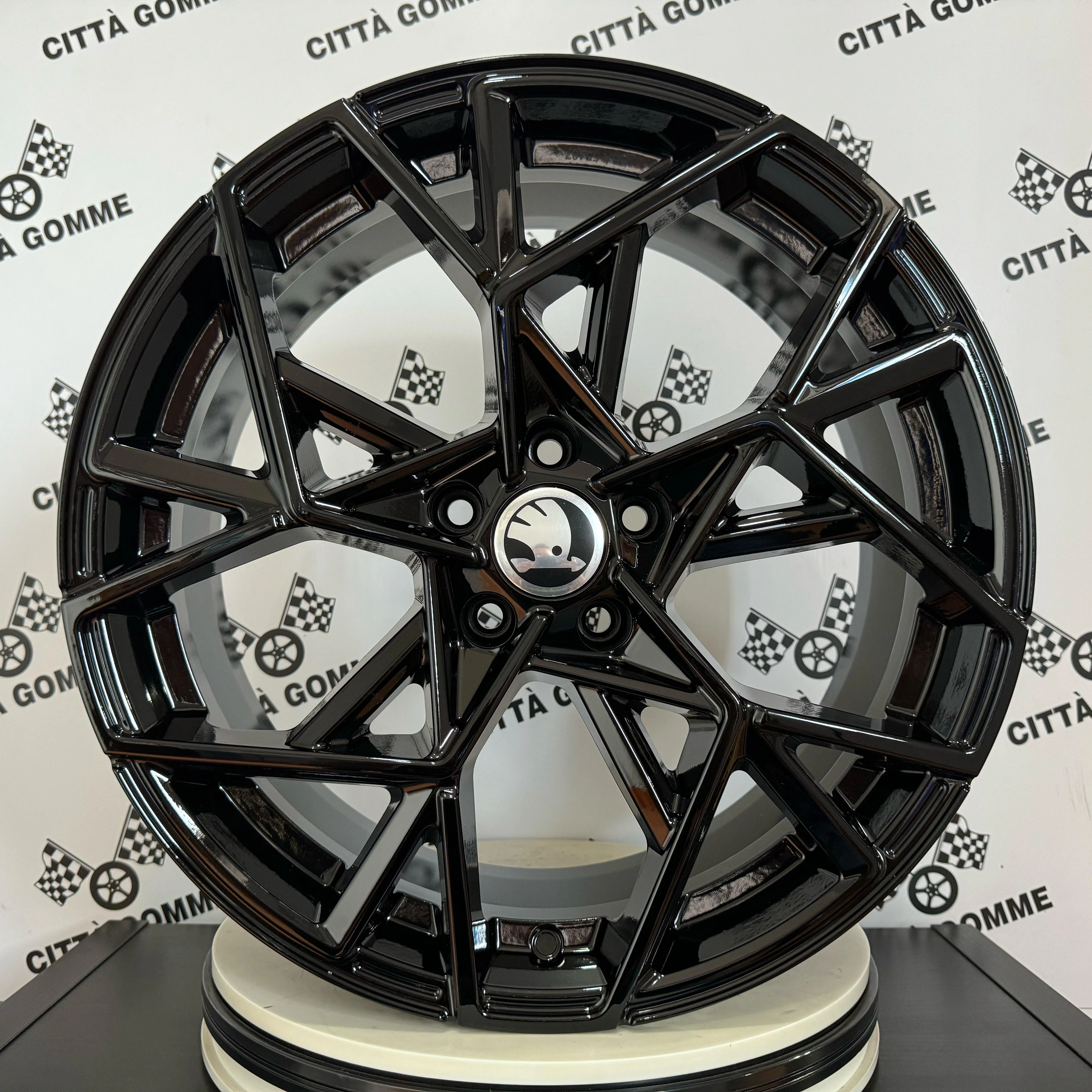 Set 4 Cerchi in lega Cartesio per SKODA FABIA PRAKTIK RAPID ROOMSTER SCALA - Image 3