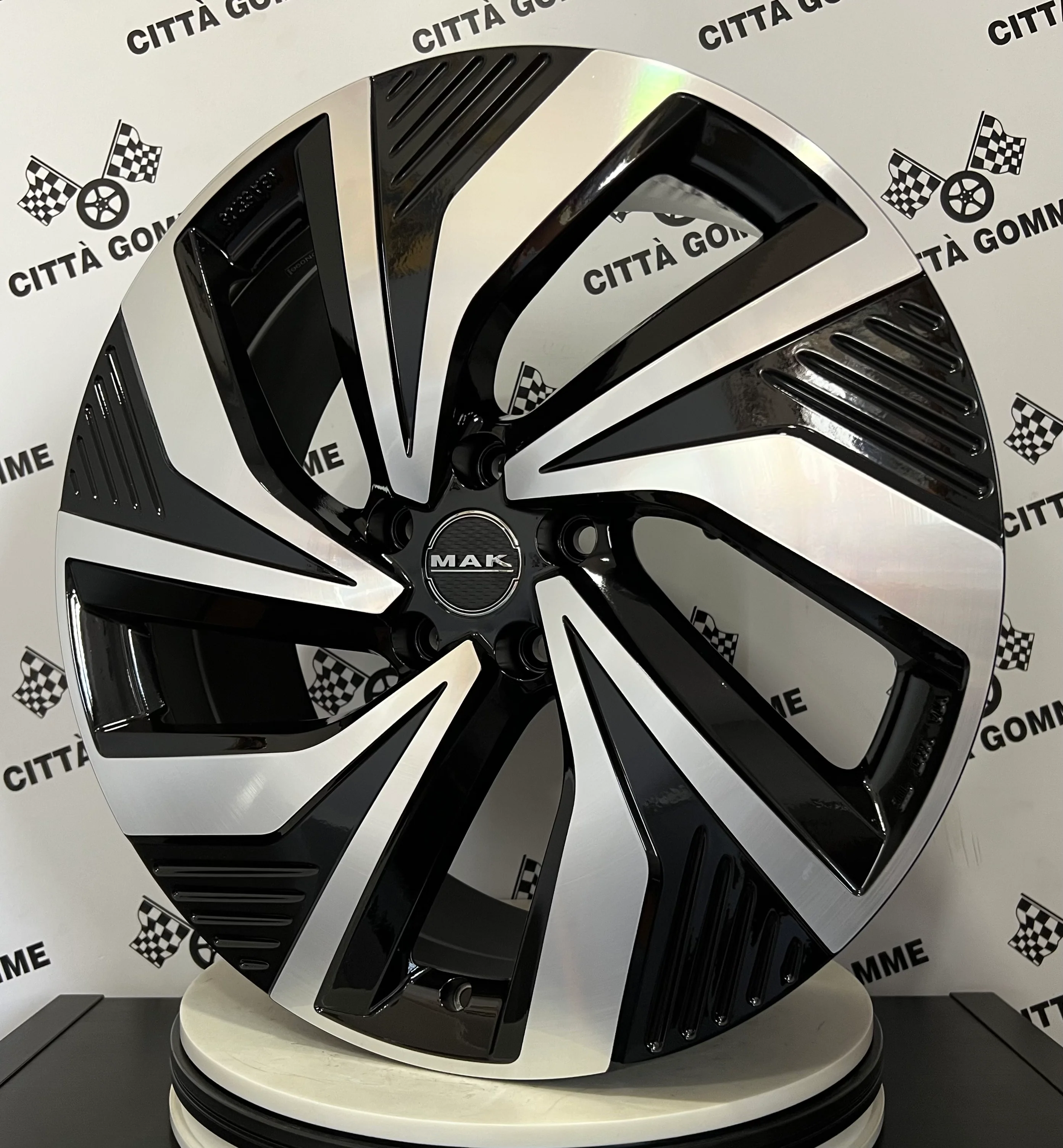 Set 4 Cerchi in lega Electra per Hyundai Tucson dal 2021 - Image 2
