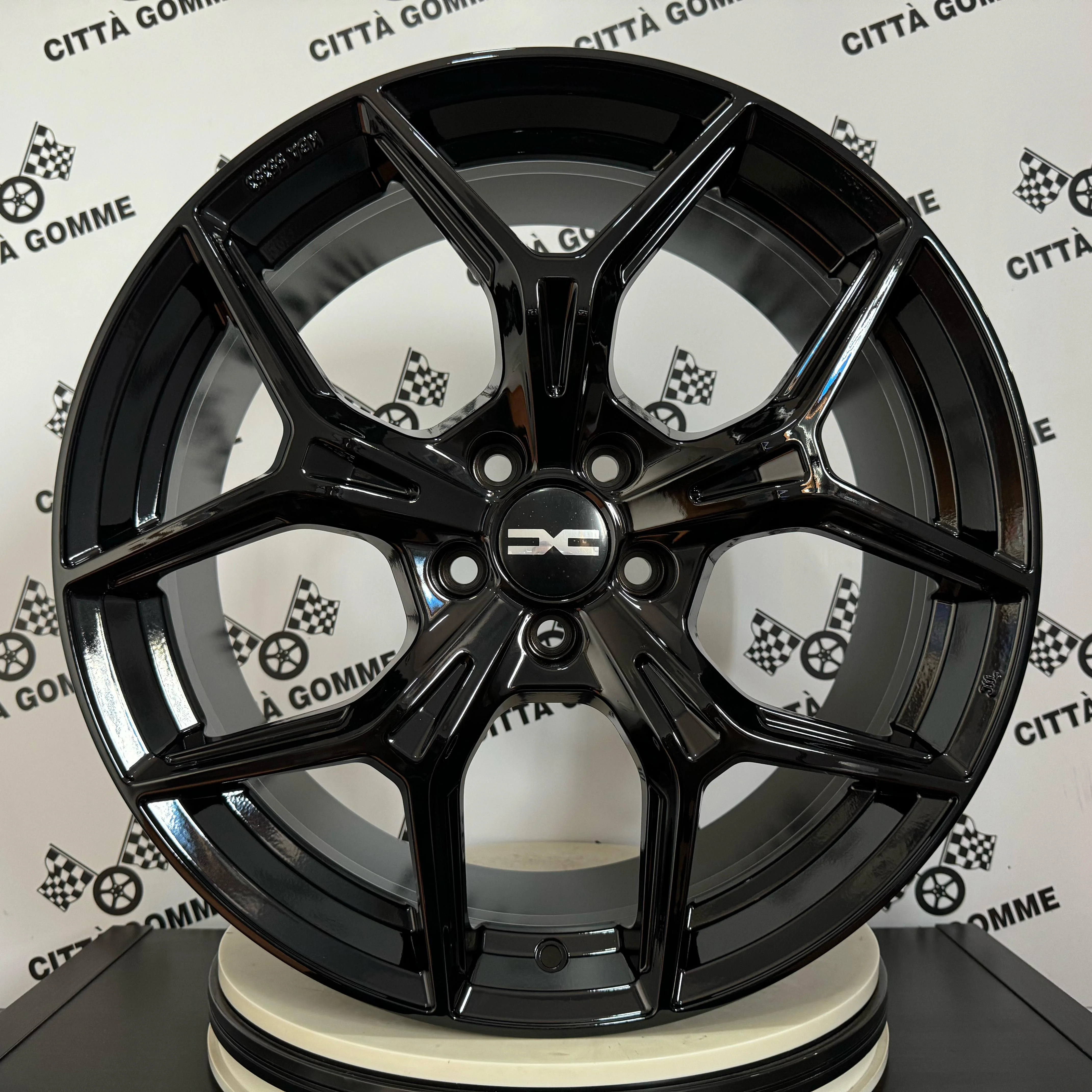 Set 4 Cerchi in lega Epica per Dacia Duster - Image 3