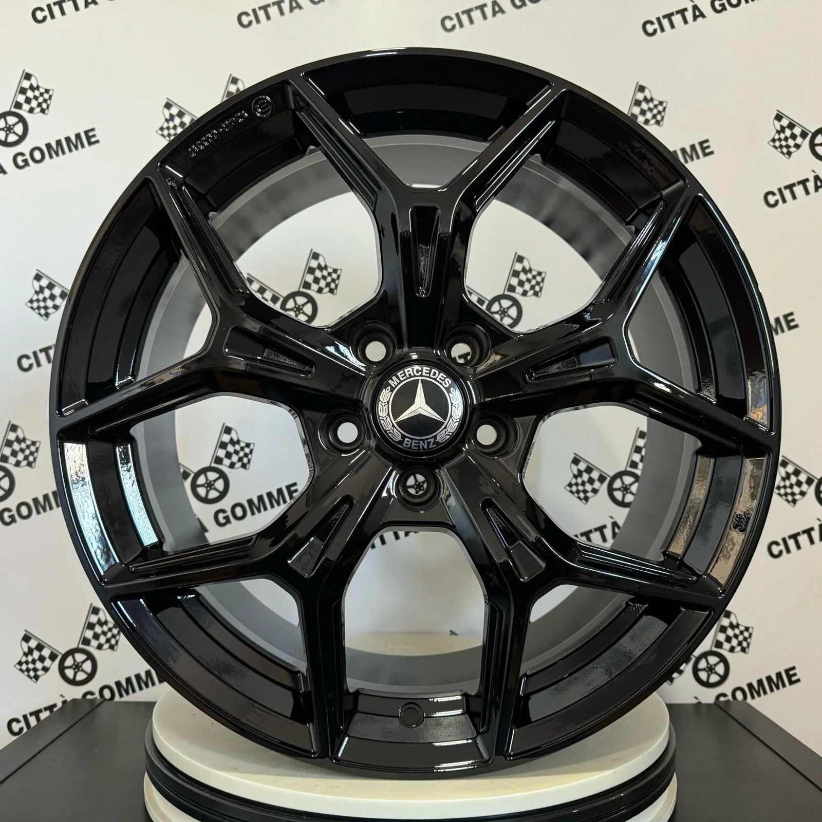 Set 4 Cerchi in lega EPICA per Mercedes Classe A B C CLA E GLA GLB EQA EQB EQS S V - Image 3