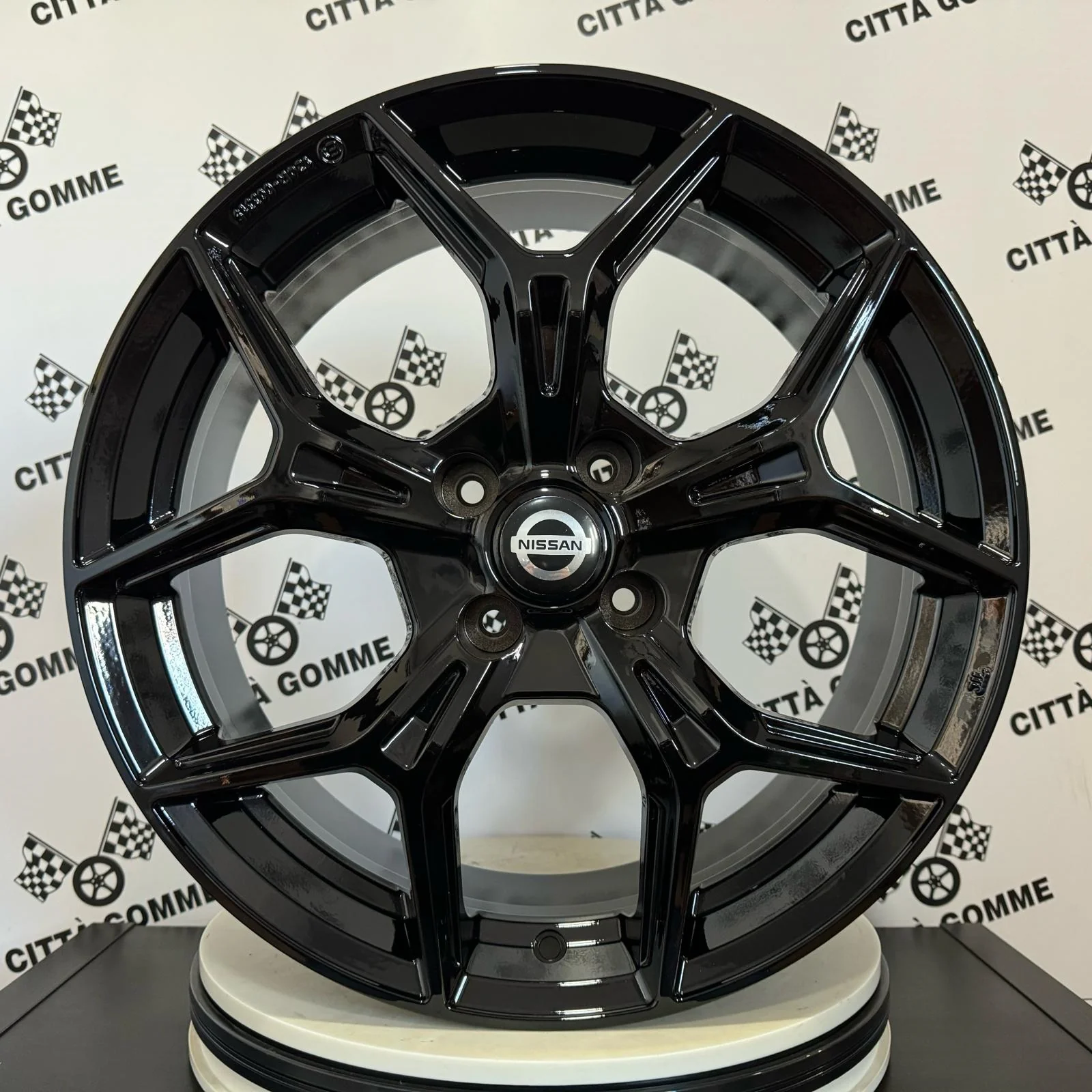 Set 4 Cerchi in lega Epica per Nissan Micra Note - Image 3