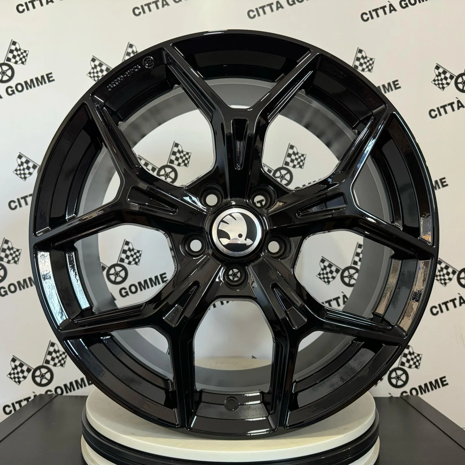 Set 4 Cerchi in lega EPICA per SKODA Karoq Kodiaq Octavia Superb Yeti - Image 3