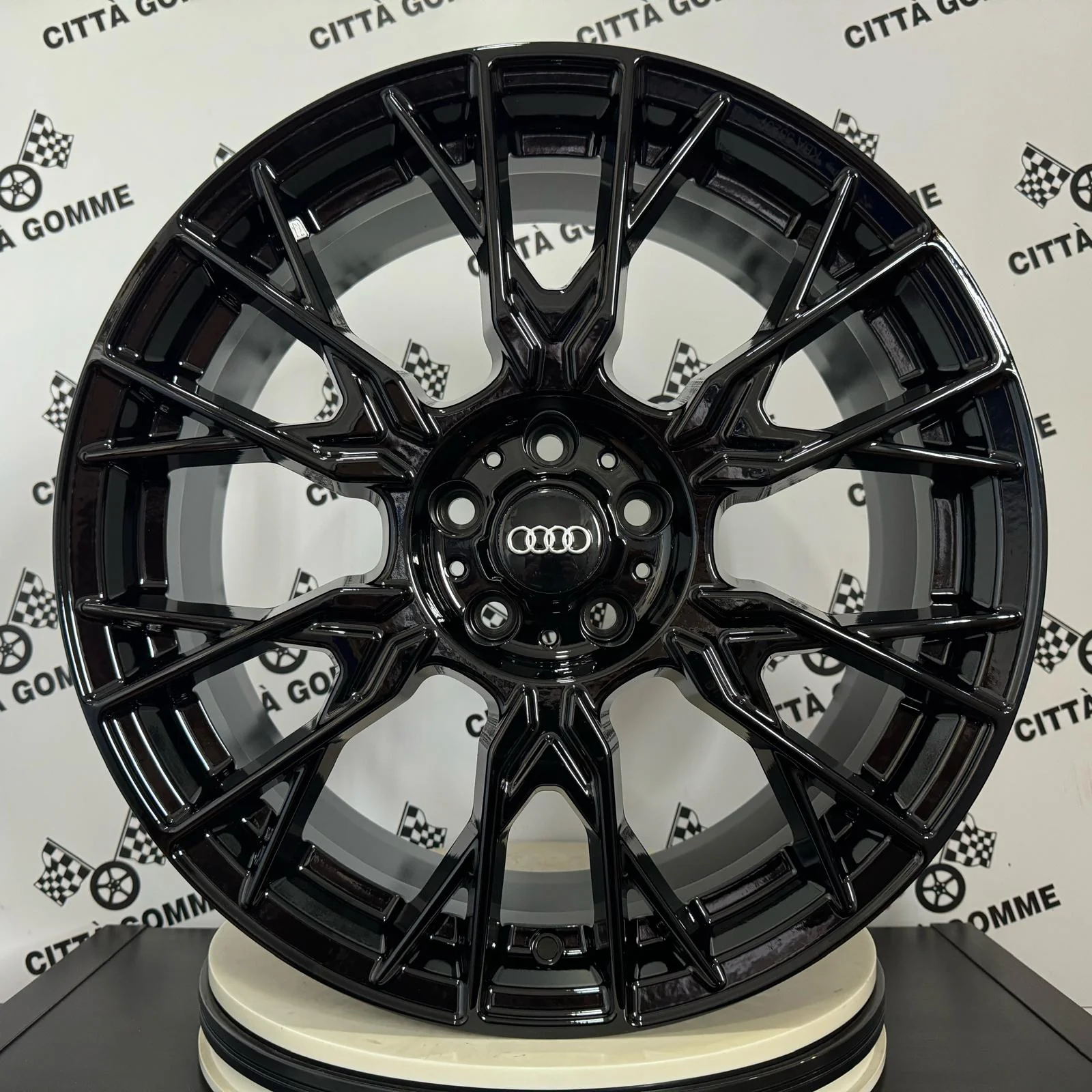 Set 4 Cerchi in lega Fender per Audi A3 A4 A5 A6 A7 A8 TT Q2 Q3 Q5 Q7 Q8 E-Tron - Image 3
