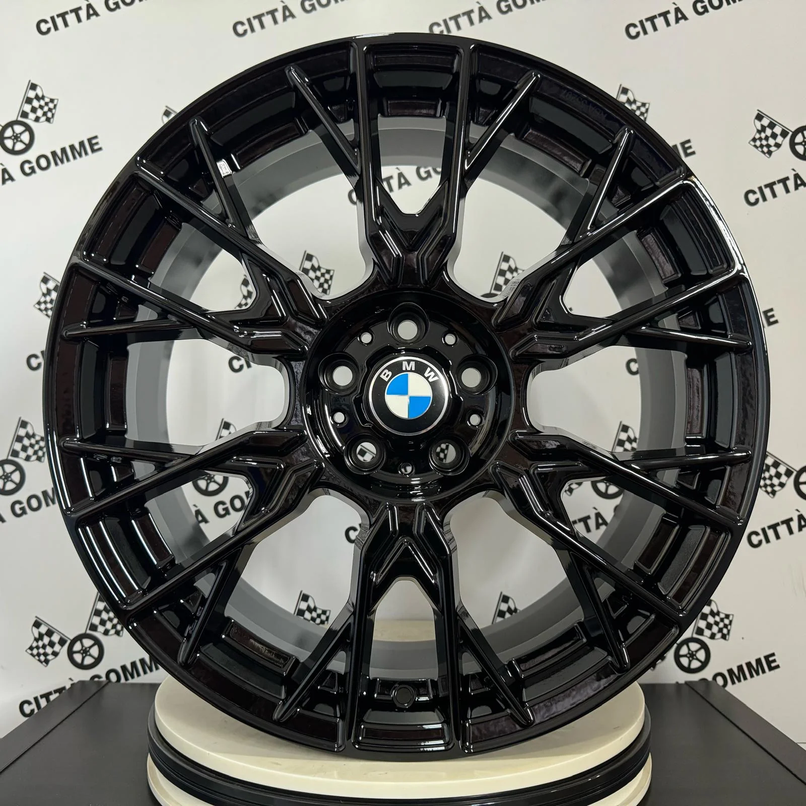 Set 4 Cerchi in lega Fender per BMW X1 2015> X2 X3 X4 Serie 5 2017> Serie 1 2 3 4 5 6 7 8 X5 X6 2019> Serie 2 Active / Gran Tourer - Image 3