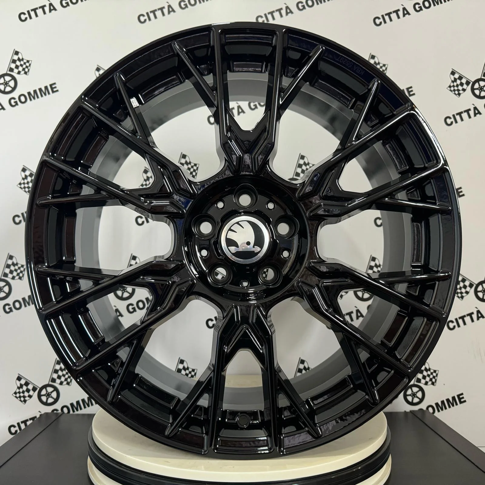 Set 4 Cerchi in lega Fender per Skoda Karoq Kodiaq Octavia Superb Yeti Enyaq - Image 3