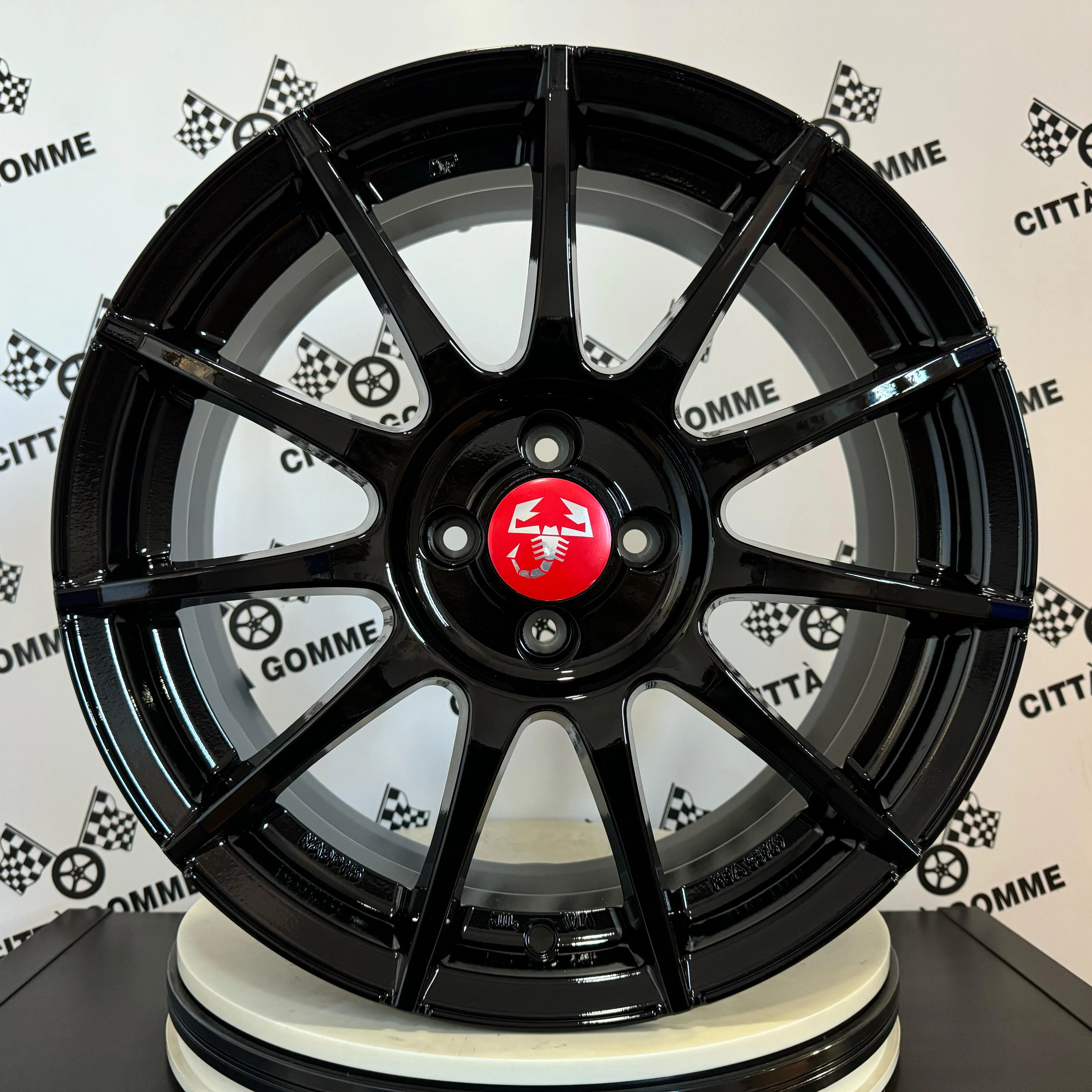 Set 4 Cerchi in lega MSW85 per Abarth 500 595 695 Esseesse