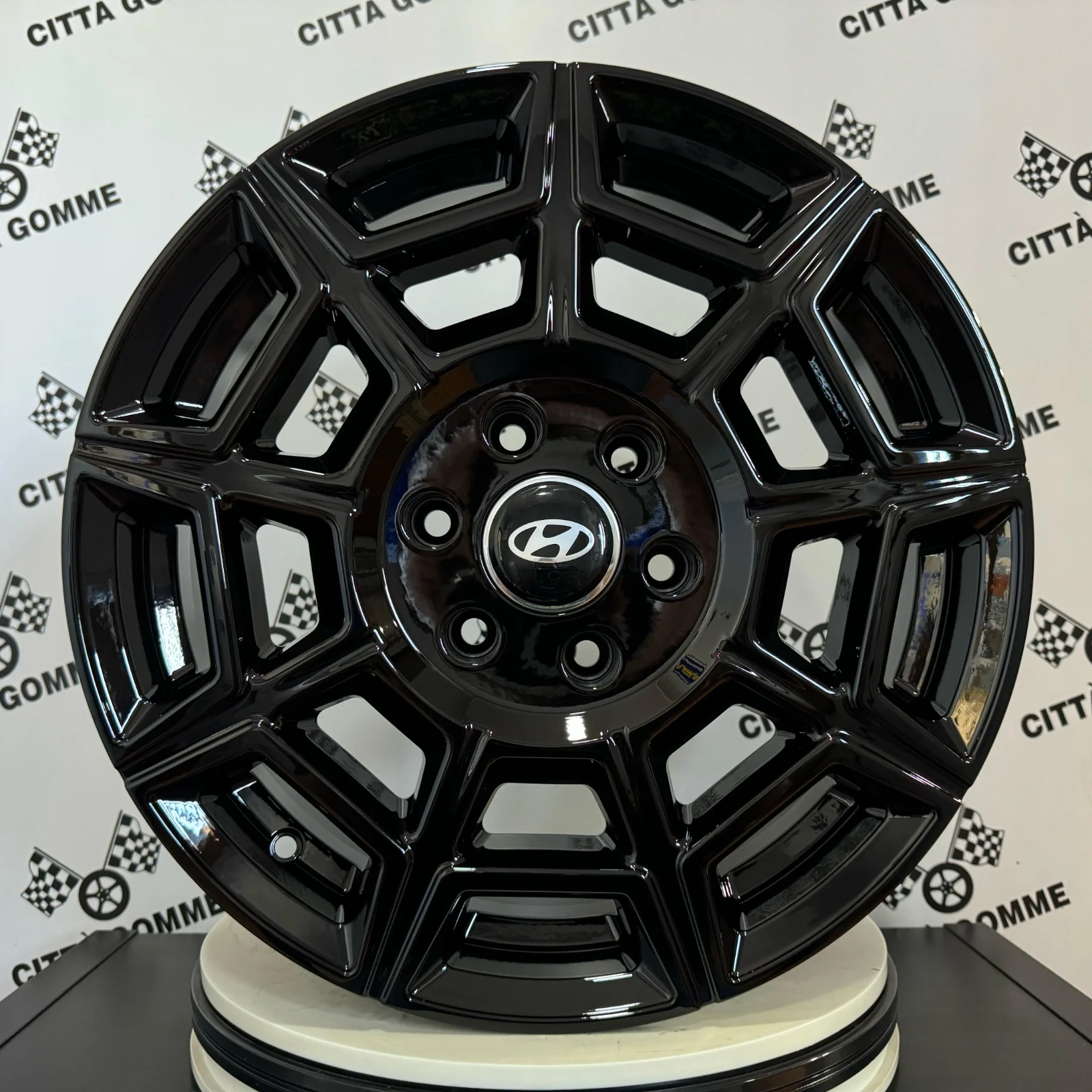 Set 4 Cerchi in lega PERVAN per HYUNDAI STARIA - Image 3