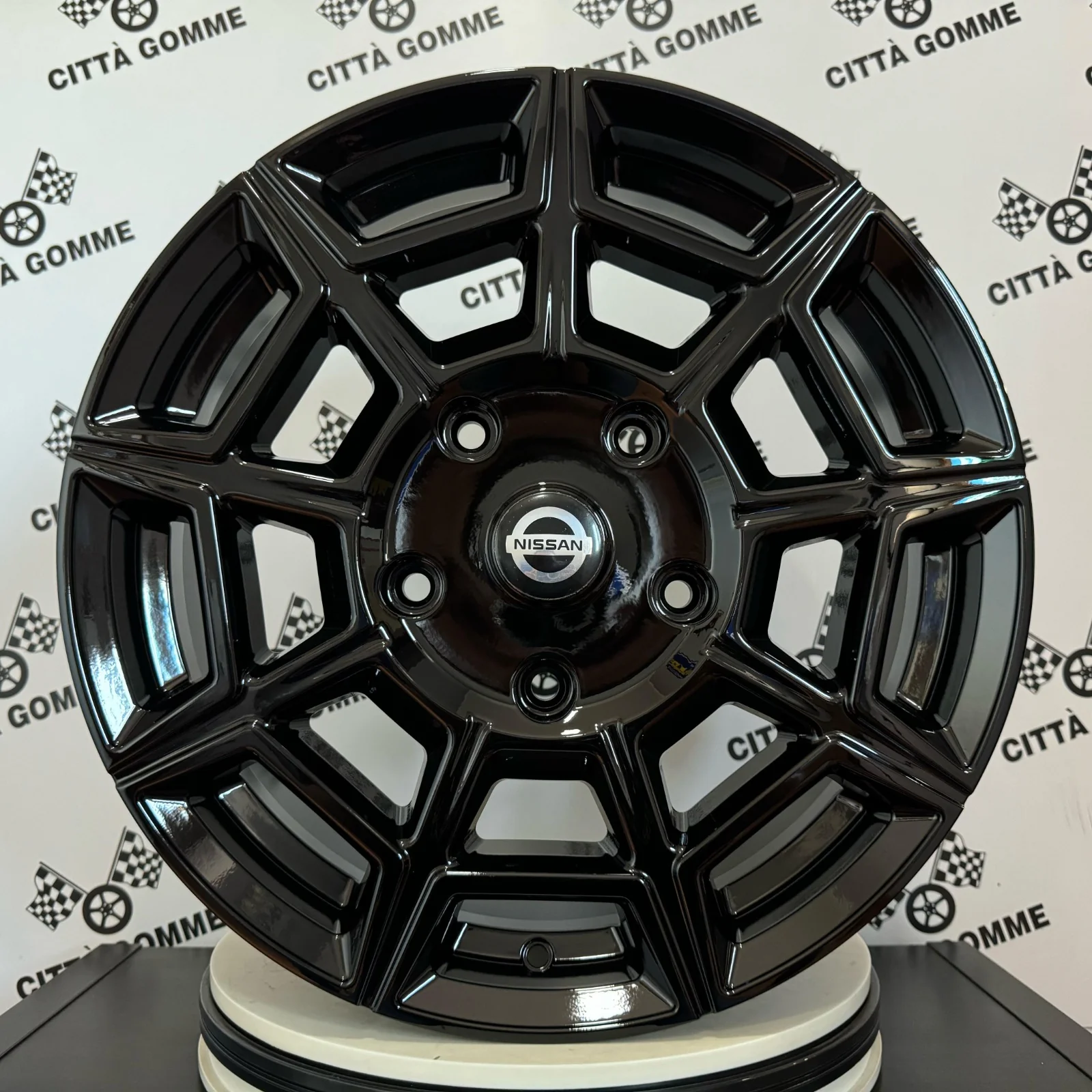 Set 4 Cerchi in lega PERVAN per NISSAN Primastar NV300 - Image 3