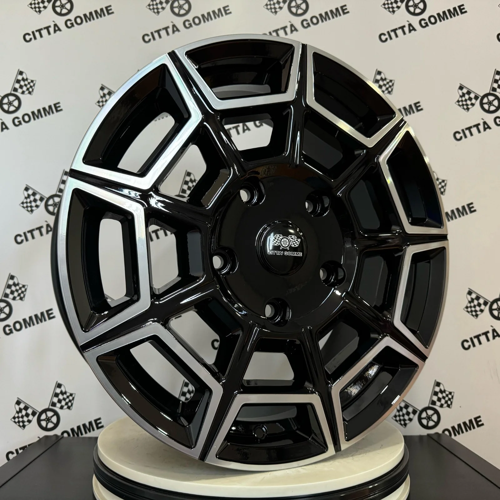 Set 4 Cerchi in lega PERVAN per OPEL VIVARO - Image 2
