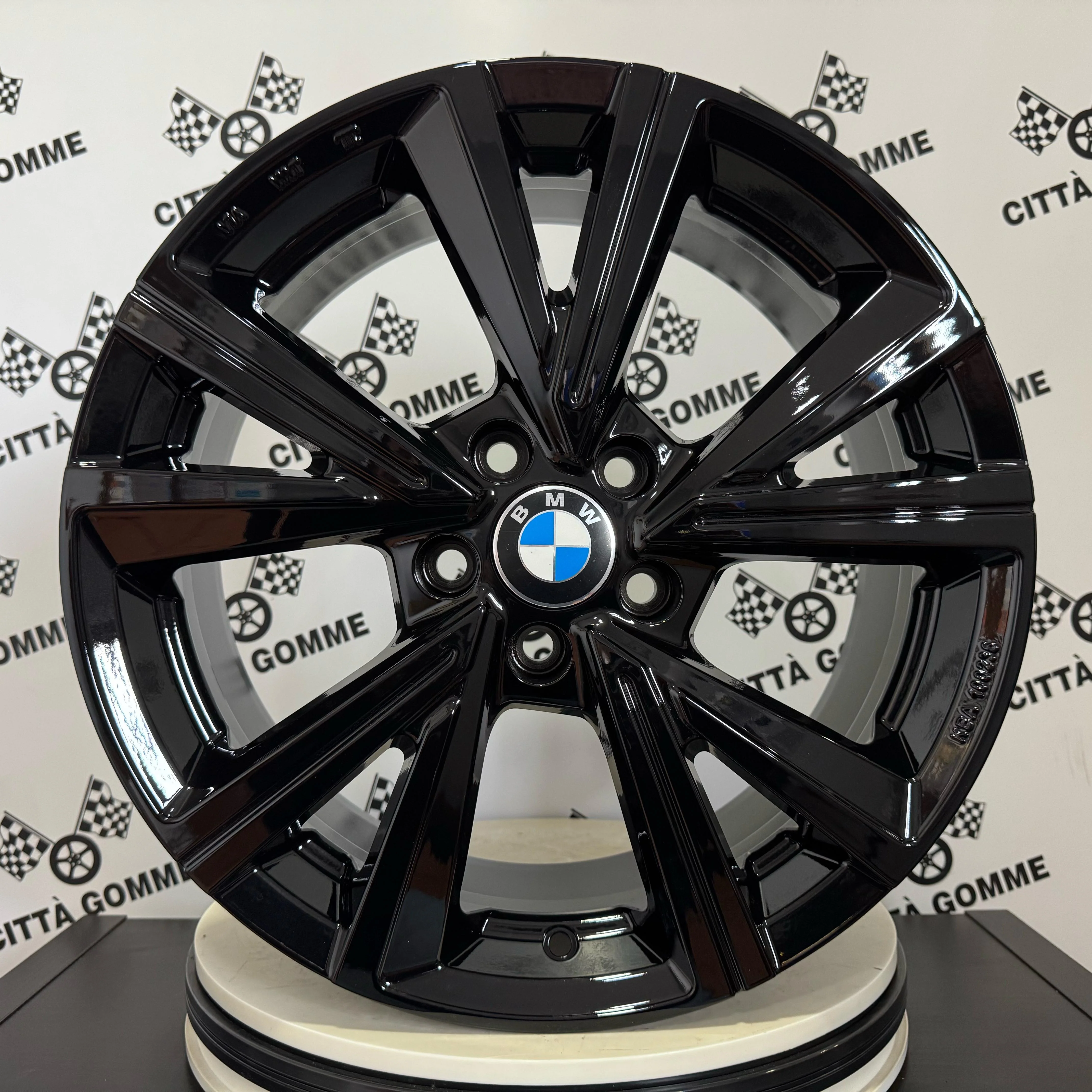 Set 4 Cerchi in lega QVARZ per BMW SERIE 1 2 X1 X2 iX1 iX2