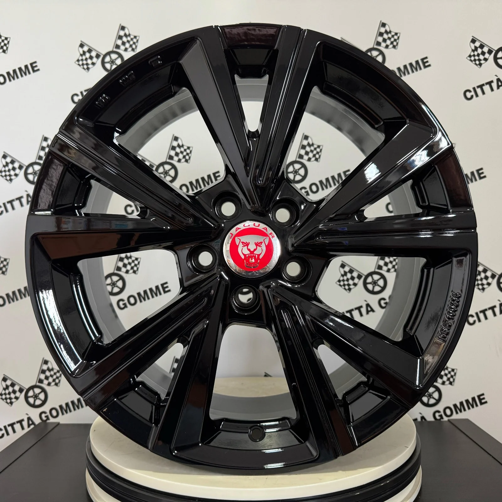 Set 4 Cerchi in lega QVARZ per JAGUAR E-PACE S-TYPE X-TYPE XE XF XJ - Image 4