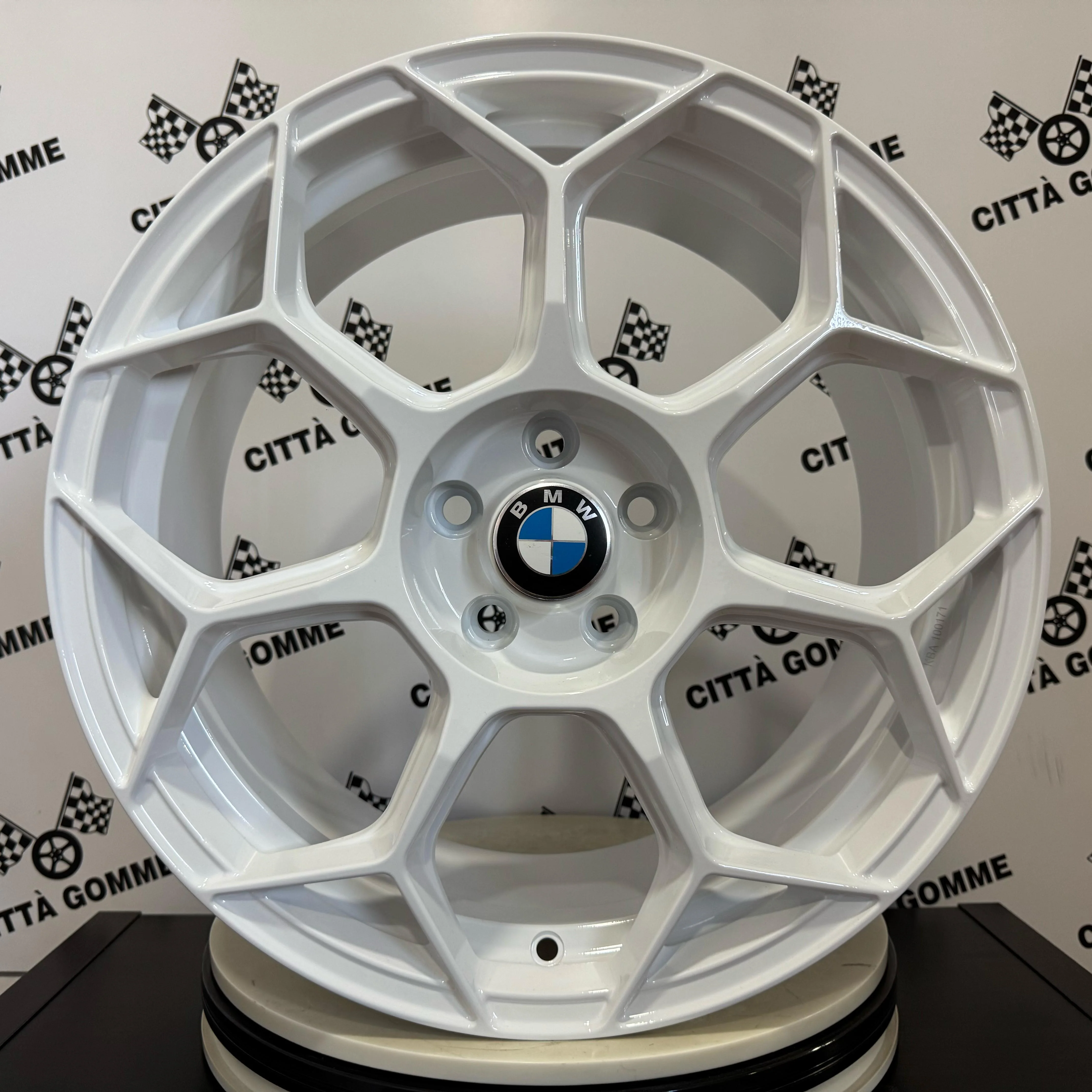 Set 4 Cerchi in lega Raceway per BMW X1 2015> X2 X3 X4 Serie 5 2017> Serie 1 3 2019> Serie 2 Active / Gran Tourer - Image 8