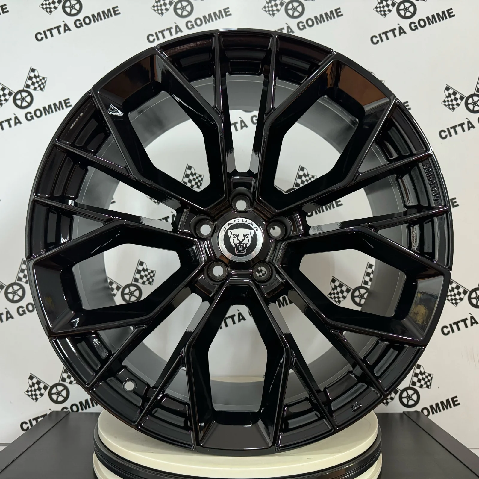 Set 4 Cerchi in lega STILO per Jaguar E-Pace F-Pace I-Pace S-Type X-Type XE XJ XF Sportbrake - Image 5