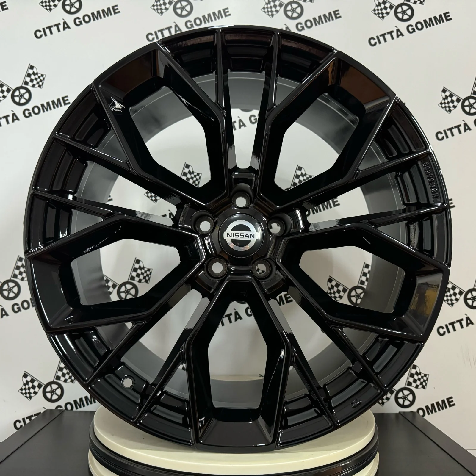 Set 4 Cerchi in lega STILO per NISSAN JUKE LEAF PRIMERA PULSAR QASHQAI X-TRAIL - Image 5