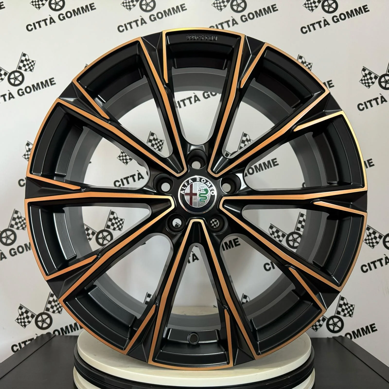 Set 4 Cerchi in lega Totale per ALFA GIULIA DOPPIA MISURA - Image 8