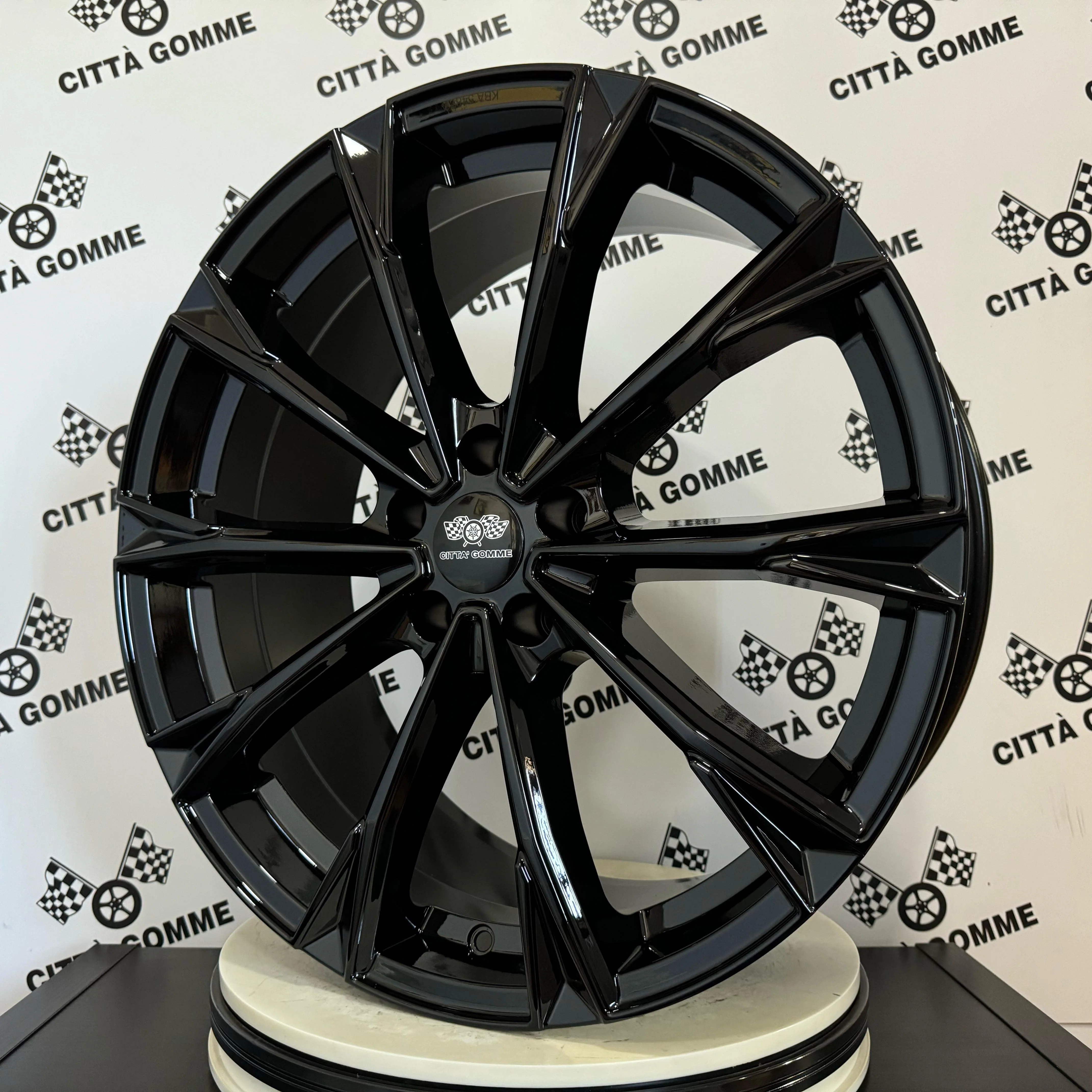 Set 4 Cerchi in lega Totale per ALFA GIULIA GIULIETTA STELVIO TONALE - Image 6