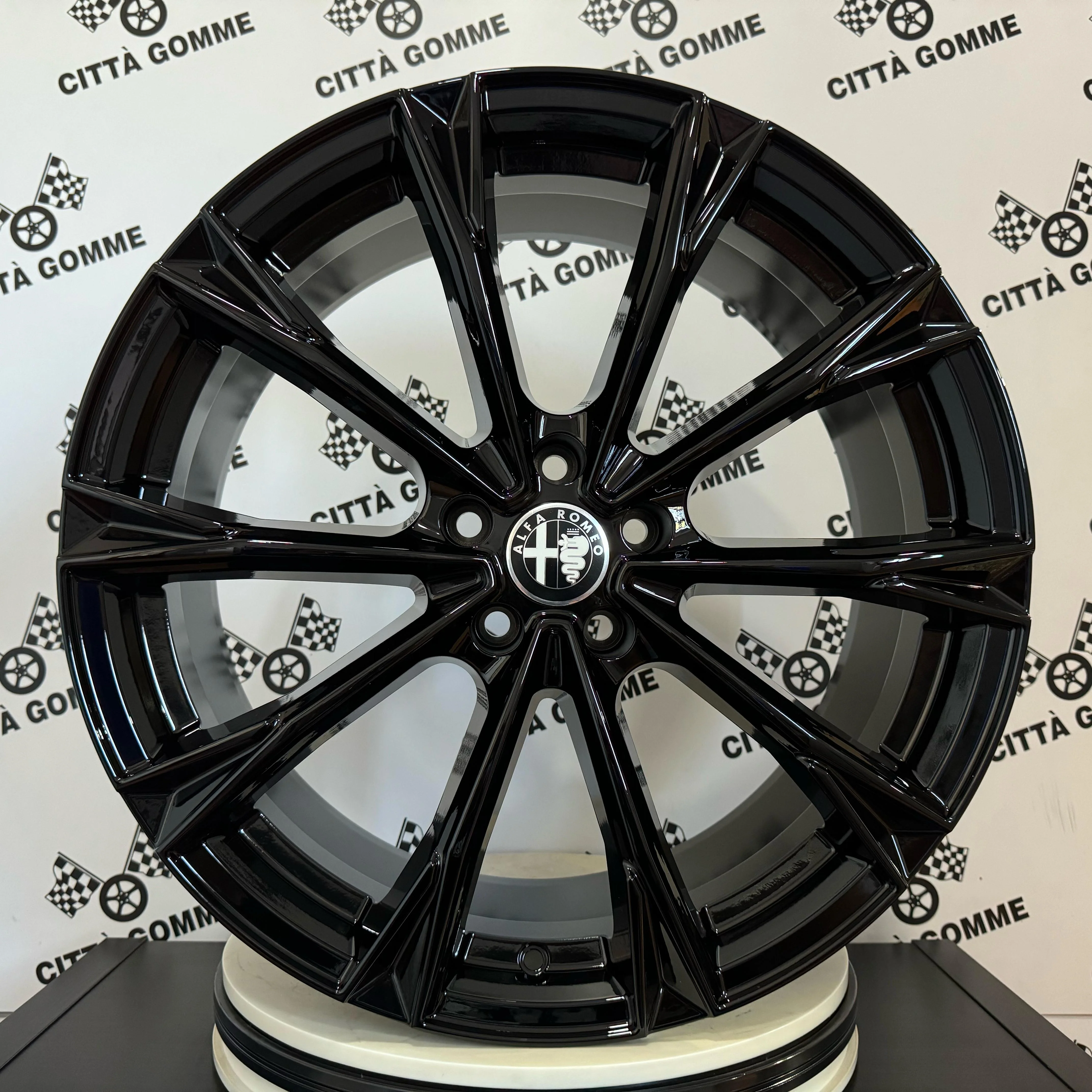 Set 4 Cerchi in lega Totale per ALFA STELVIO DOPPIA MISURA - Image 5