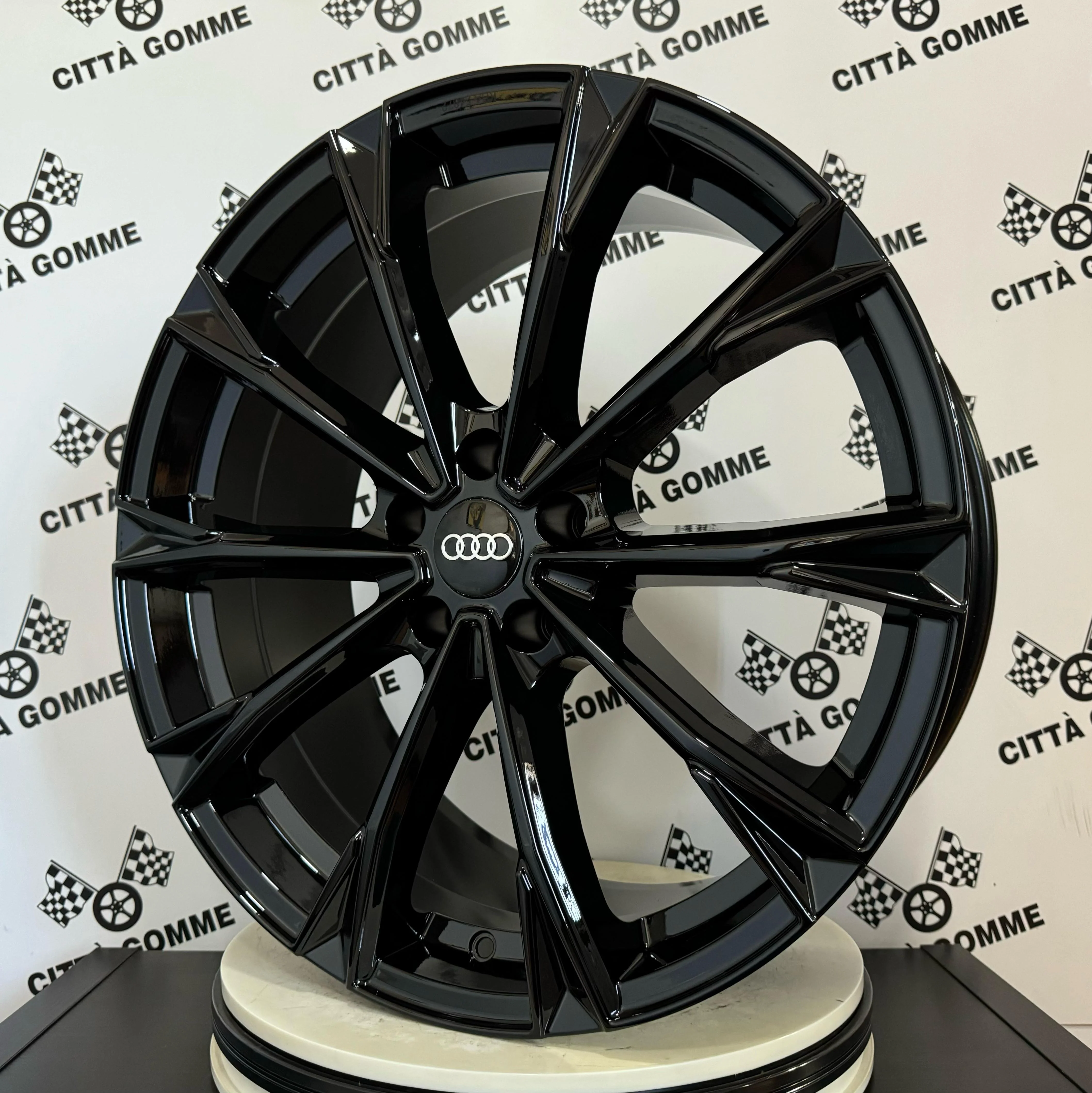 Set 4 Cerchi in lega Totale per AUDI A3 A4 A5 A6 A7 A8 Q2 Q3 Q4 Q5 Q7 Q8 E-Tron TT - Image 5
