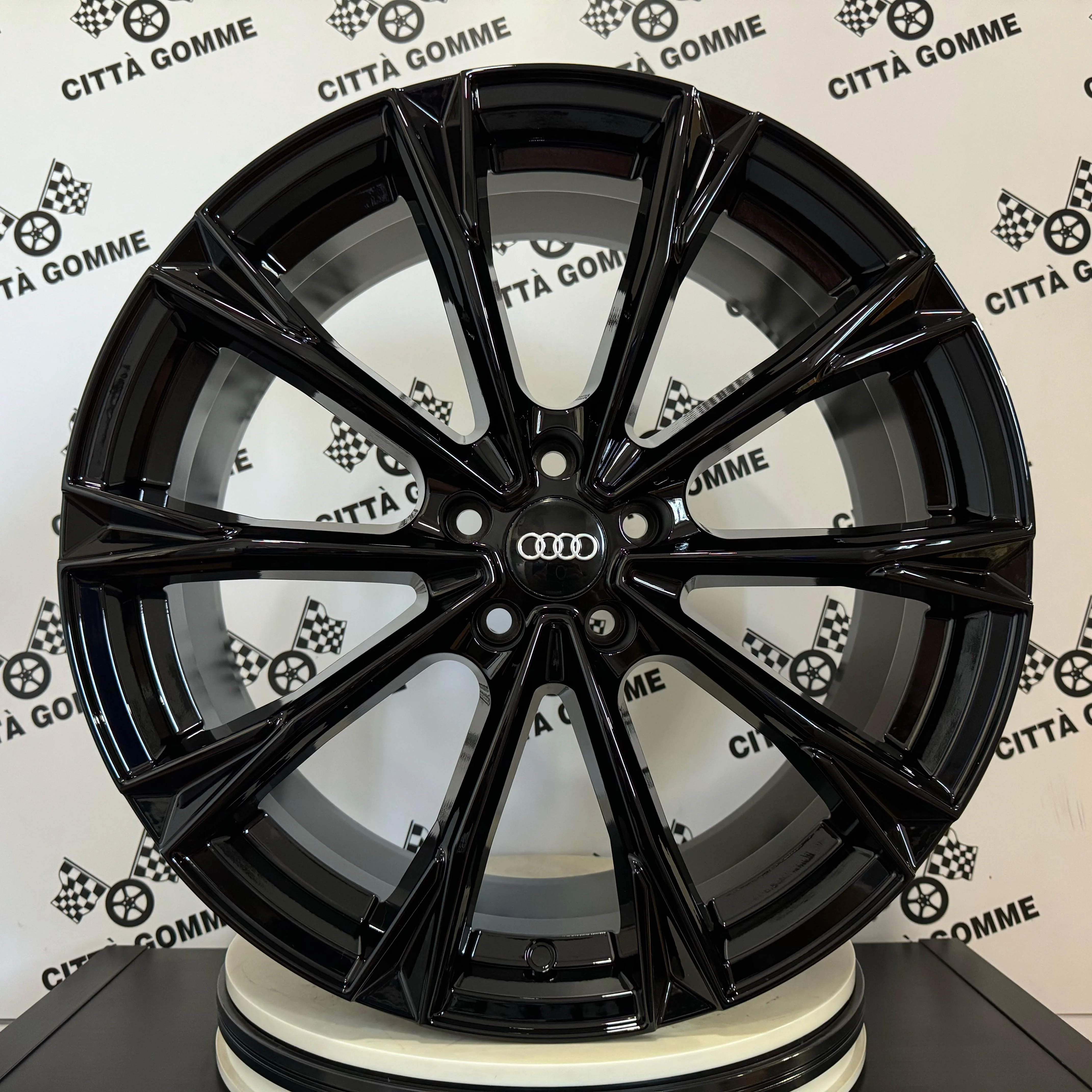 Set 4 Cerchi in lega Totale per AUDI A3 A4 A5 A6 A7 A8 Q2 Q3 Q4 Q5 Q7 Q8 E-Tron TT - Image 6