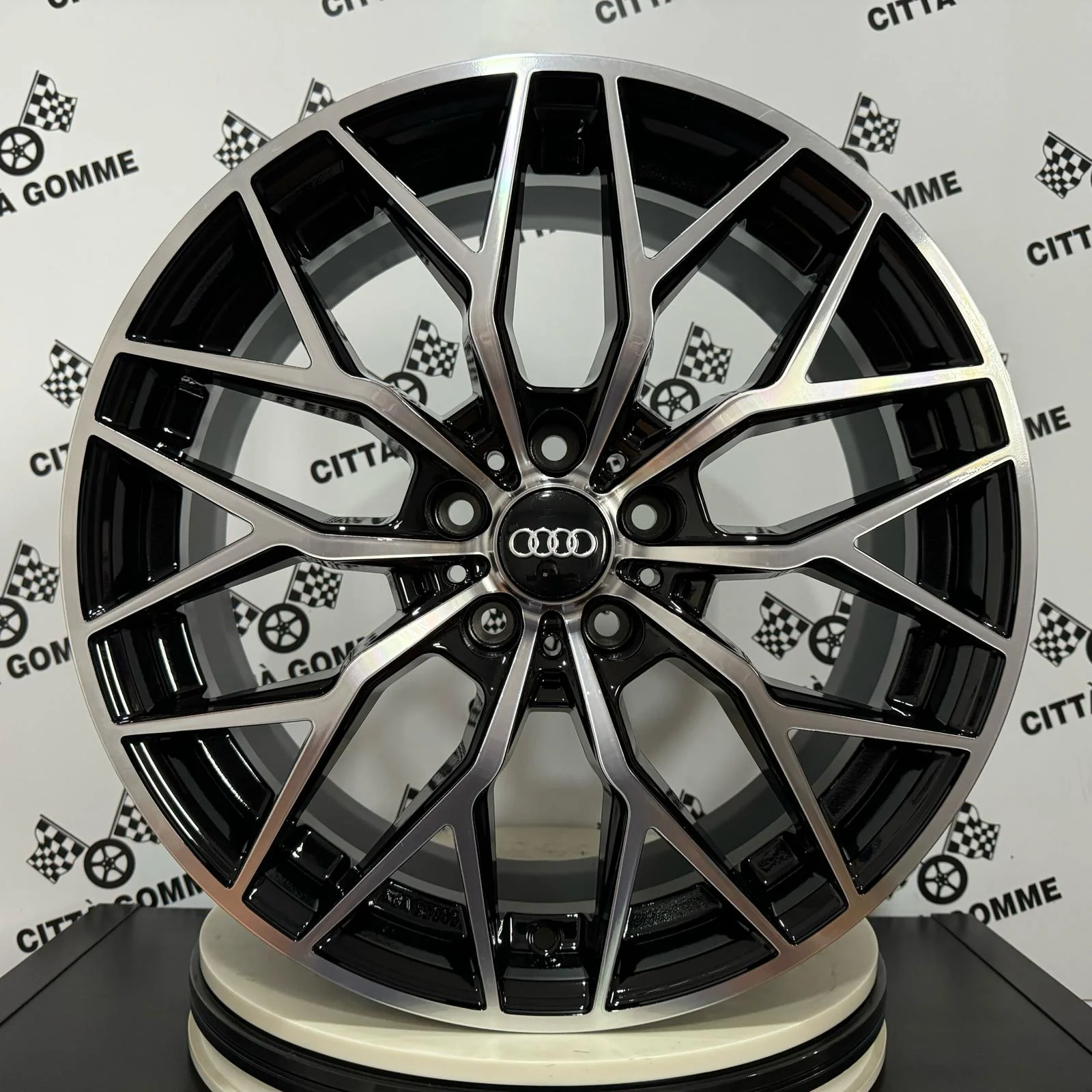 Set 4 Cerchi in lega Viperx per AUDI A1 A2 A3