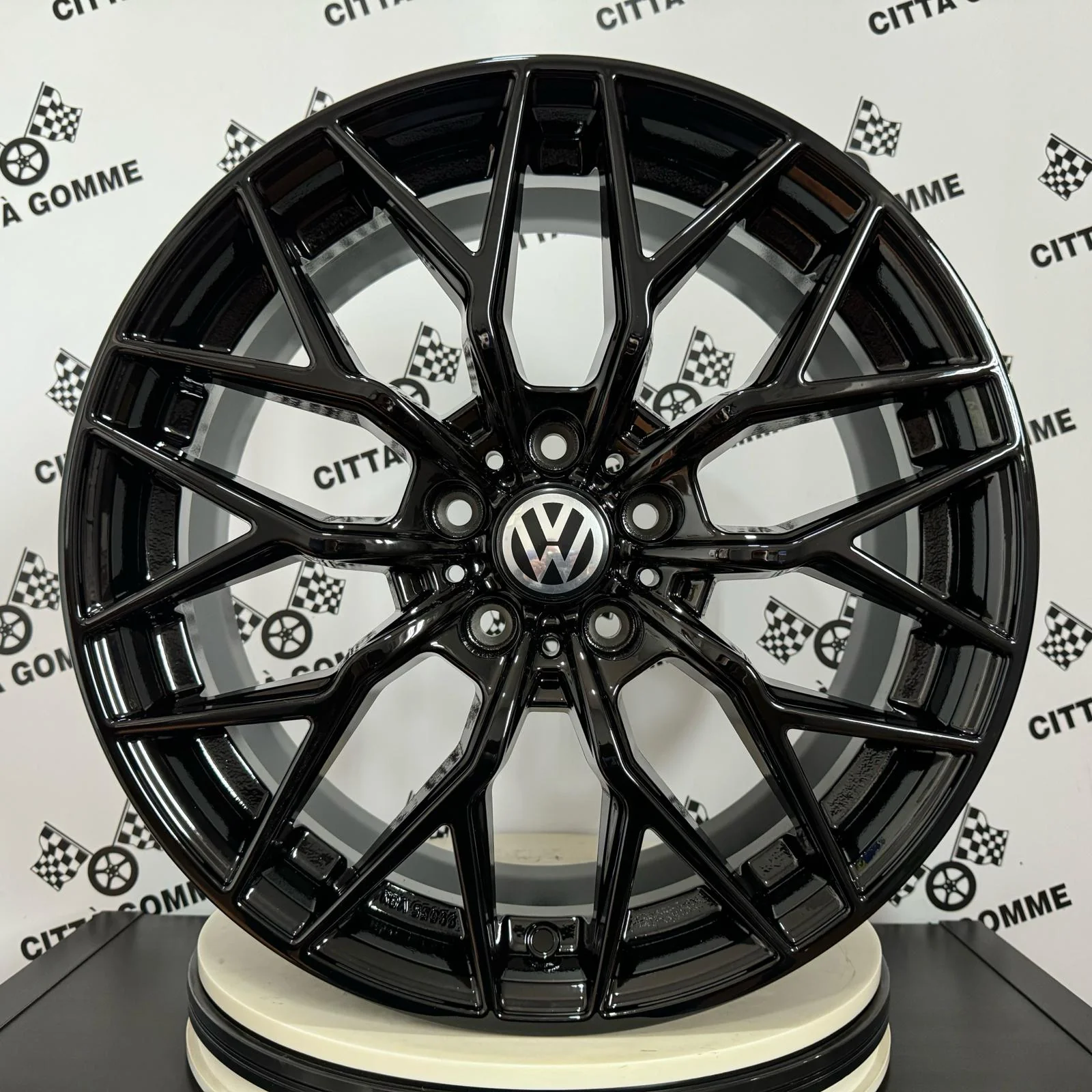 SET 4 Cerchi in lega Viperx per Volkswagen Golf 5 6 7 8 T-Roc Tiguan Eos Touran Caddy Jetta Beetle Sharan ID3 ID4 ID6c Tiguan Eos Touran Caddy Jetta Beetle Sharan ID3 ID4 ID6 - Image 3