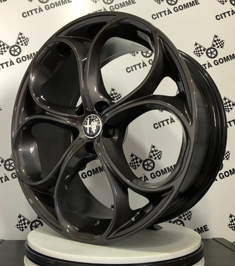 Set da 4 Cerchi in lega Drake per Alfa Romeo Giulia Doppia Misura - Image 4