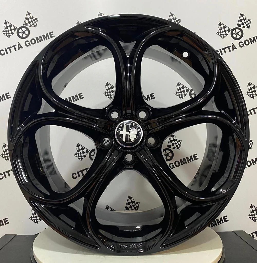 Set da 4 Cerchi in lega Drake per Alfa Romeo Giulia Doppia Misura - Image 6