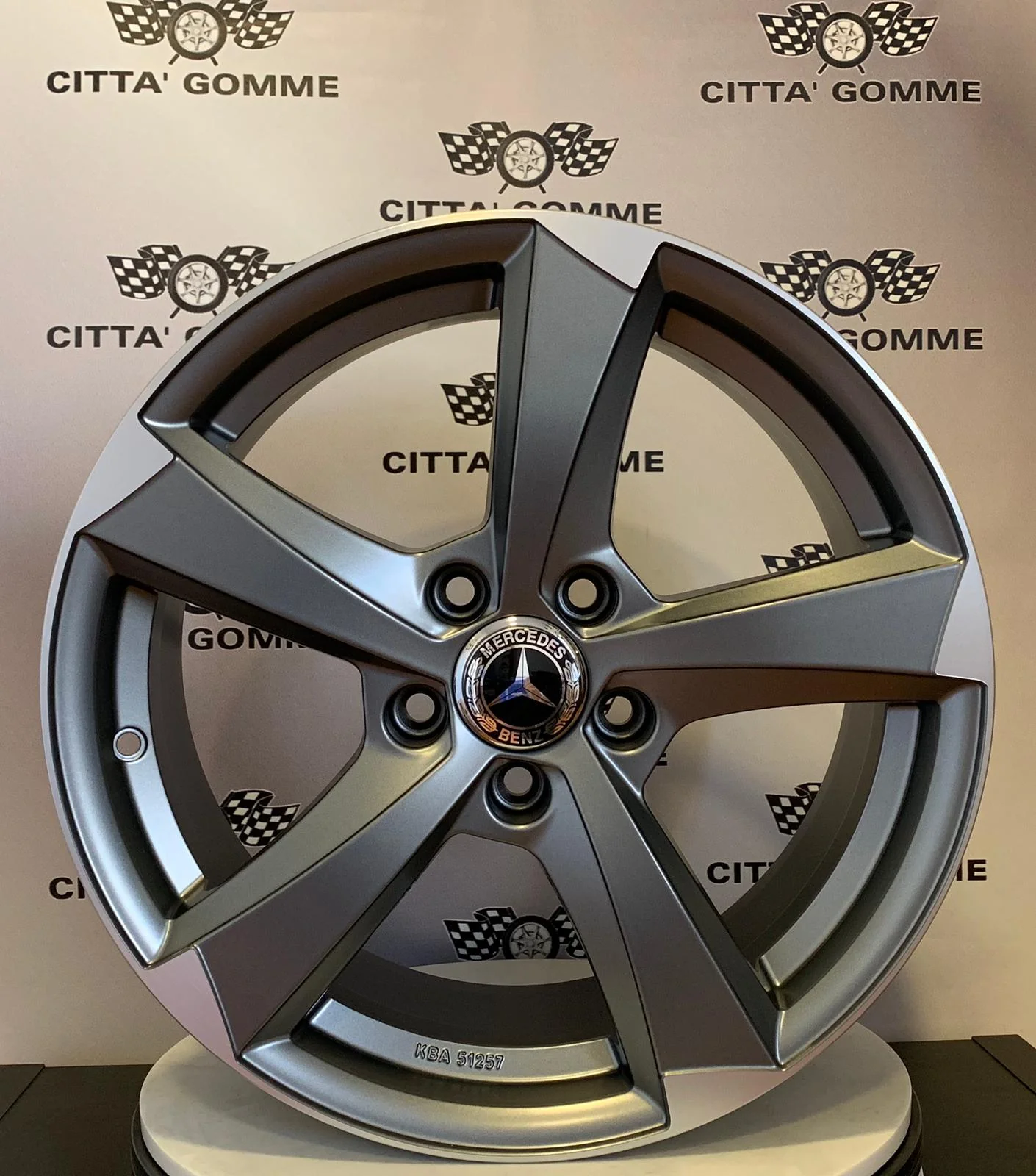 Set da 4 Cerchi in lega Ican per Mercedes Classe A B C E CLA GLA GLB VITO GLK GLE GLC - Image 4