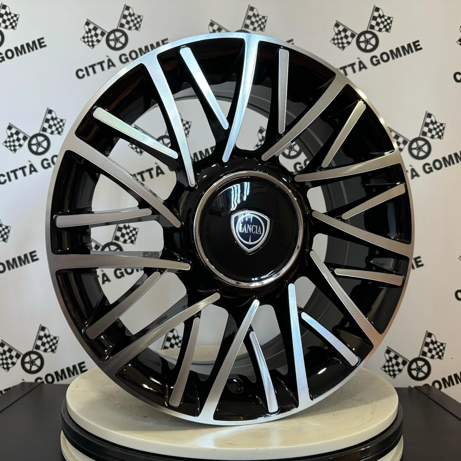 Set da 4 Cerchi in lega 741 per Lancia Ypsilon Musa Delta Y - Image 3