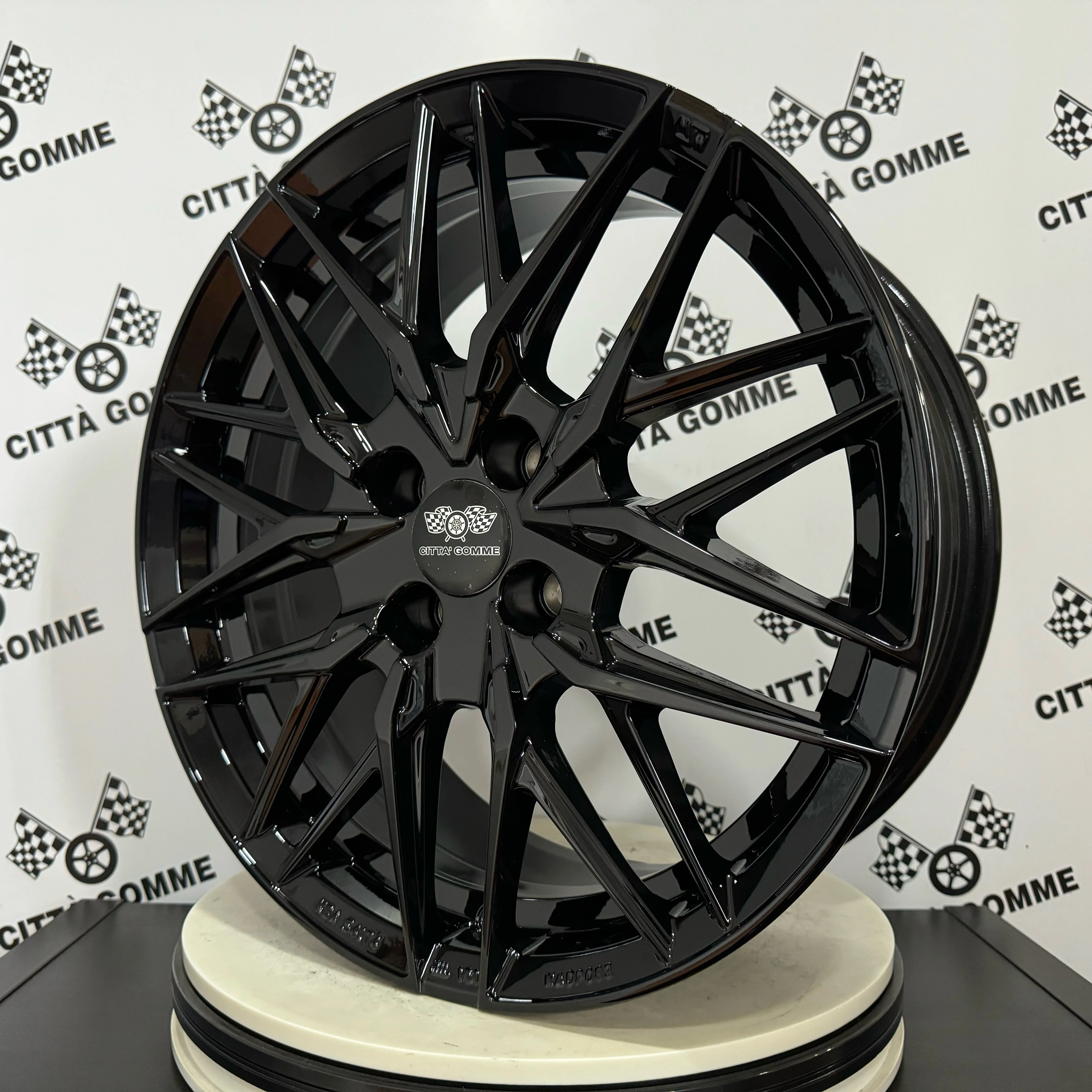 Set da 4 Cerchi in lega MSW50-4 per Abarth 500 595 SS esseesse - Image 11