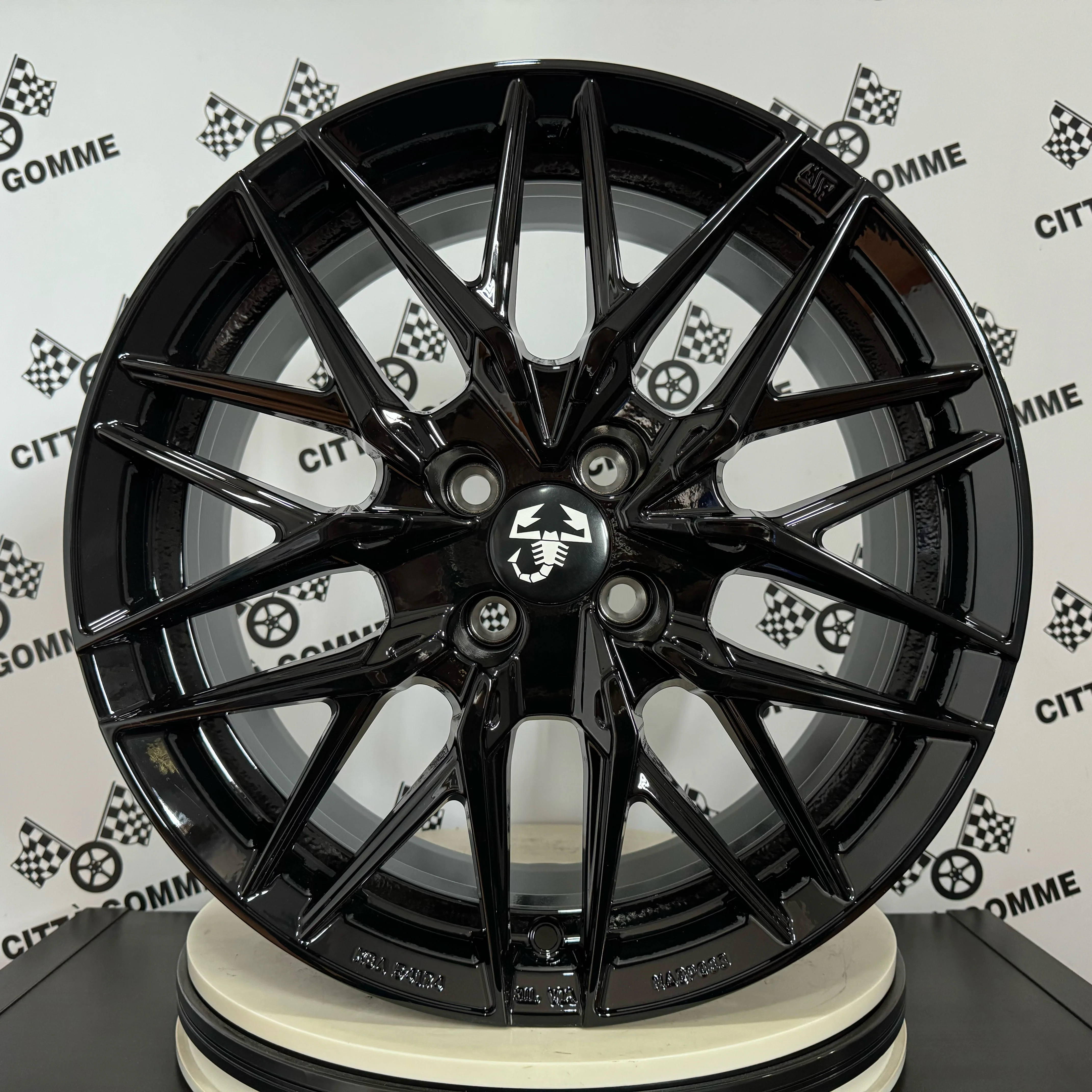 Set da 4 Cerchi in lega MSW50-4 per Abarth 500 595 SS esseesse - Image 9