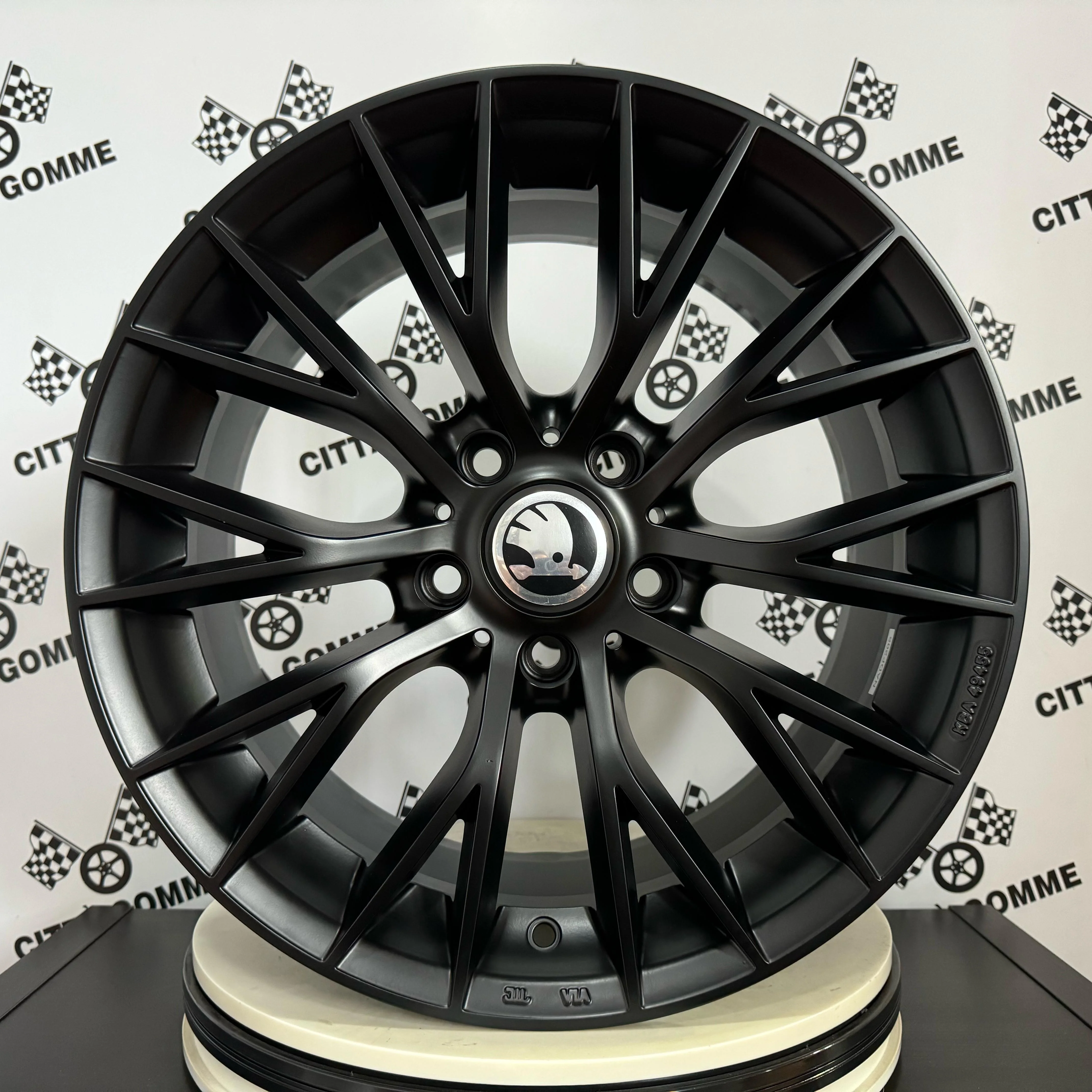 Set da 4 Cerchi in lega Munchen per Skoda Karoq Kodiaq Octavia Superb Yeti Enyaq - Image 2