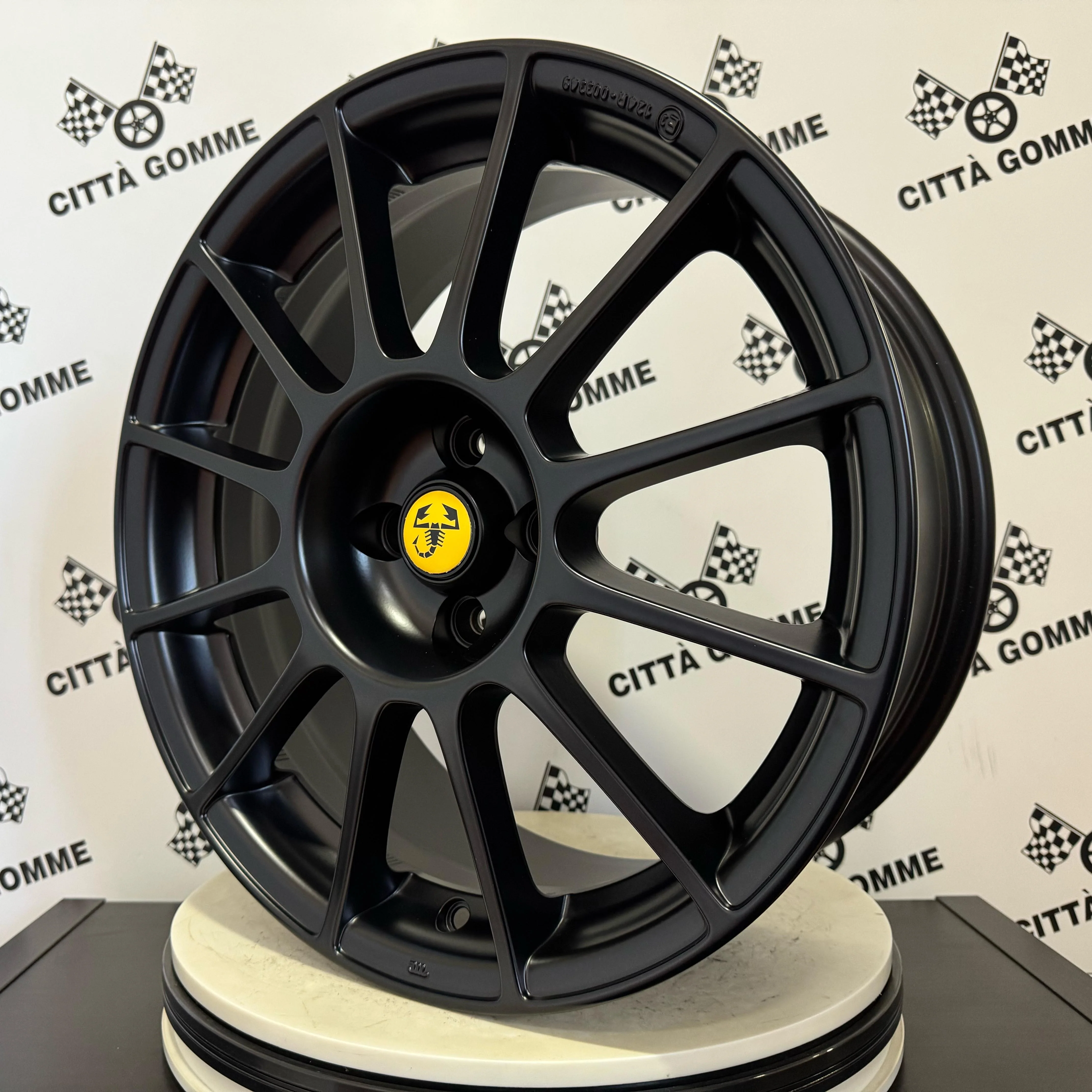 Set da 4 Cerchi in lega DEDICATI Abarth 500 595 SS esseesse YELLOW - Image 10