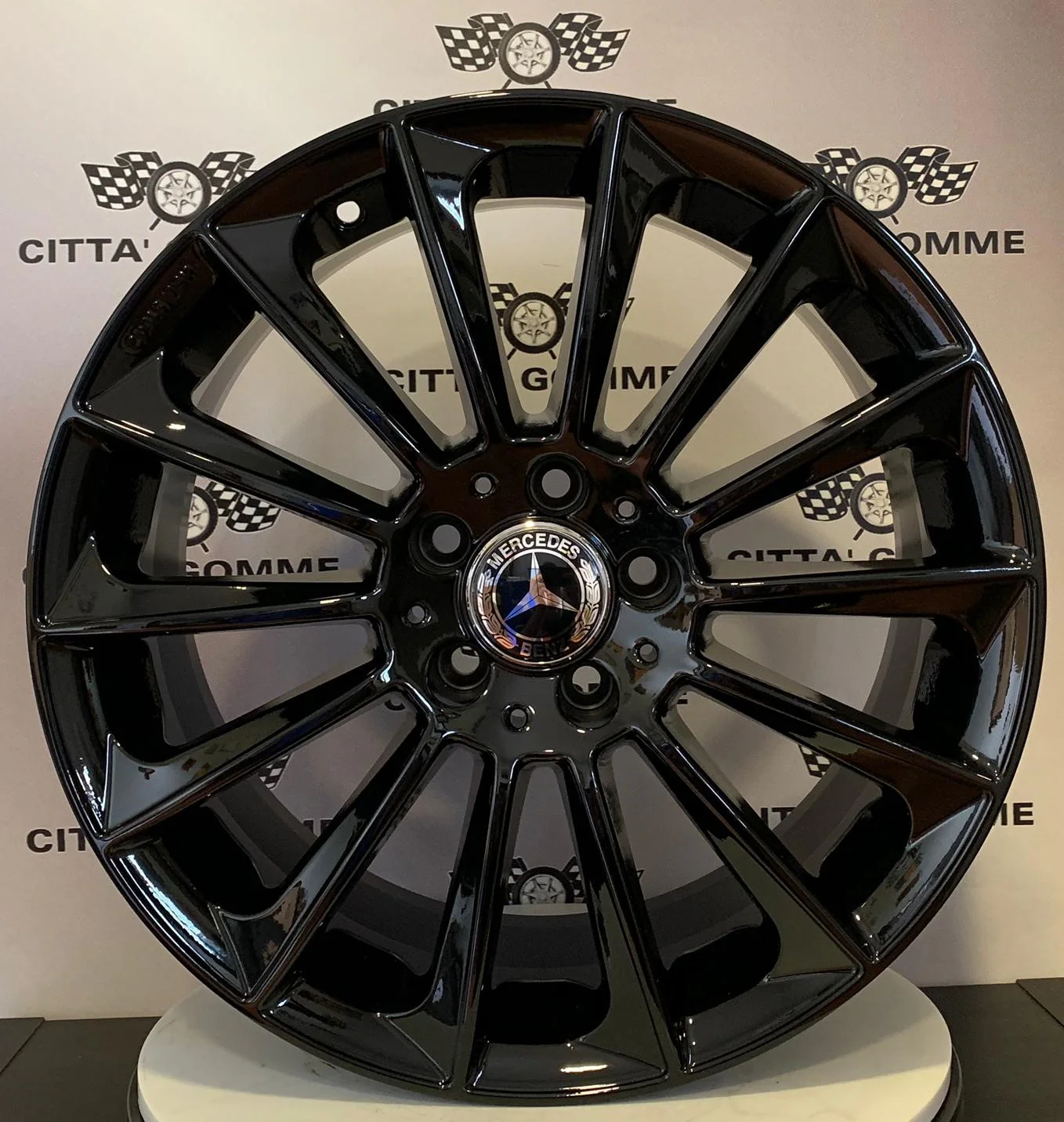 Set da 4 Cerchi in lega Stellar per Mercedes Classe A B C E S SL SLK CL CLS CLA GLA GLB VITO GLK GLE GLC AMG Coupè - Image 6