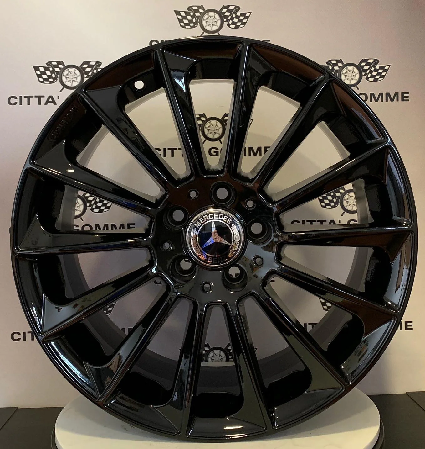 Set da 4 Cerchi in lega Stellar per Mercedes Classe C E M ML SL GLC GLK SLK CLS GLE in Doppia Misura - Image 6