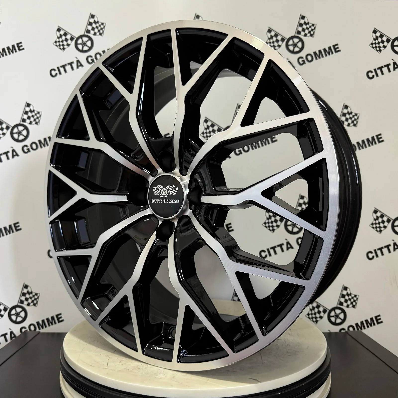 Set da 4 Cerchi in lega VIPERX per ABARTH 500 - Image 4