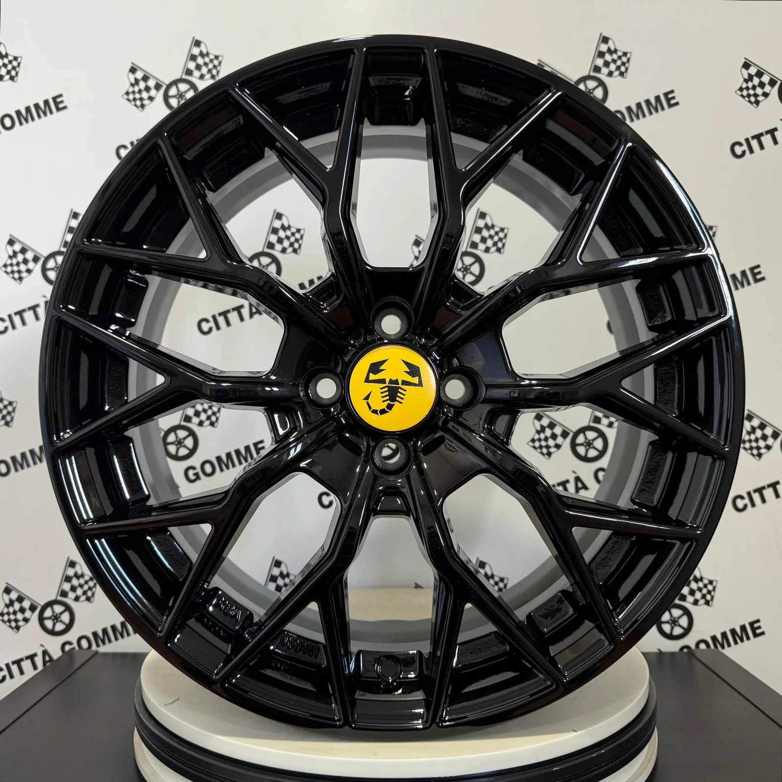 Set da 4 Cerchi in lega VIPERX per ABARTH 500 - Image 6