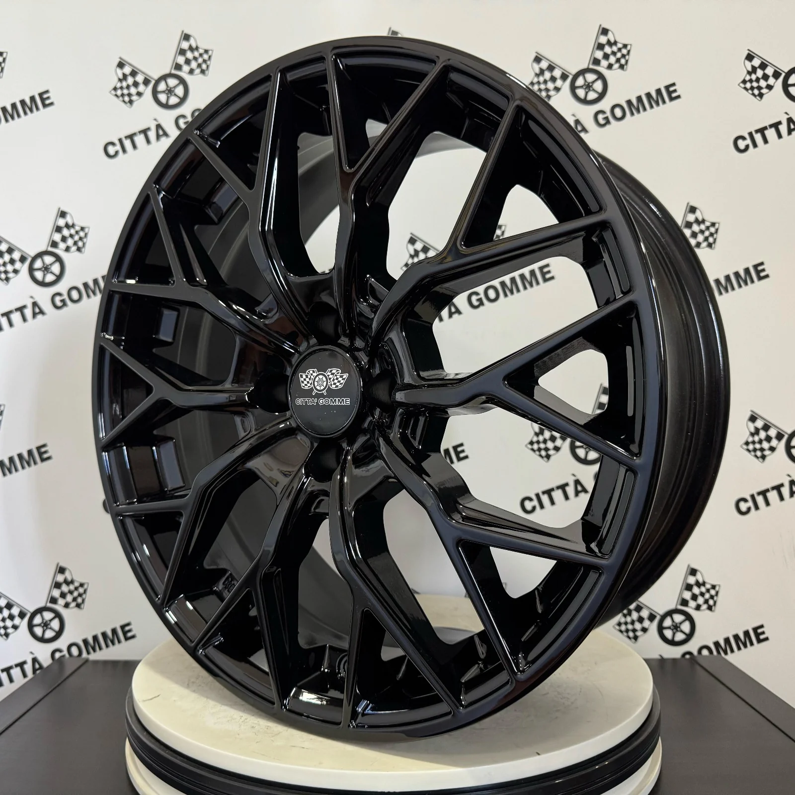 Set da 4 Cerchi in lega VIPERX per ABARTH 500 - Image 8