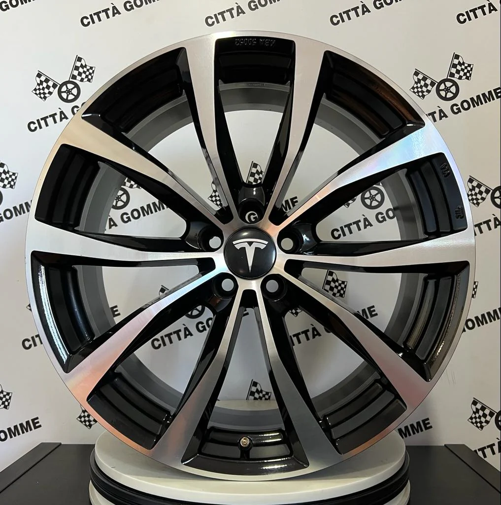 Set da 4 Cerchi in lega Wolf per Tesla Model 3 Performance 2019> Model Y Performance 2021>